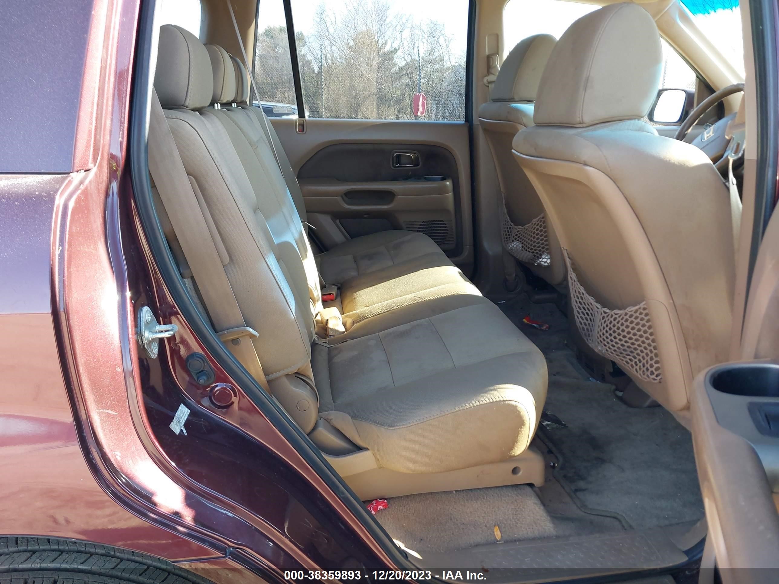 Photo 7 VIN: 5FNYF18298B038031 - HONDA PILOT 