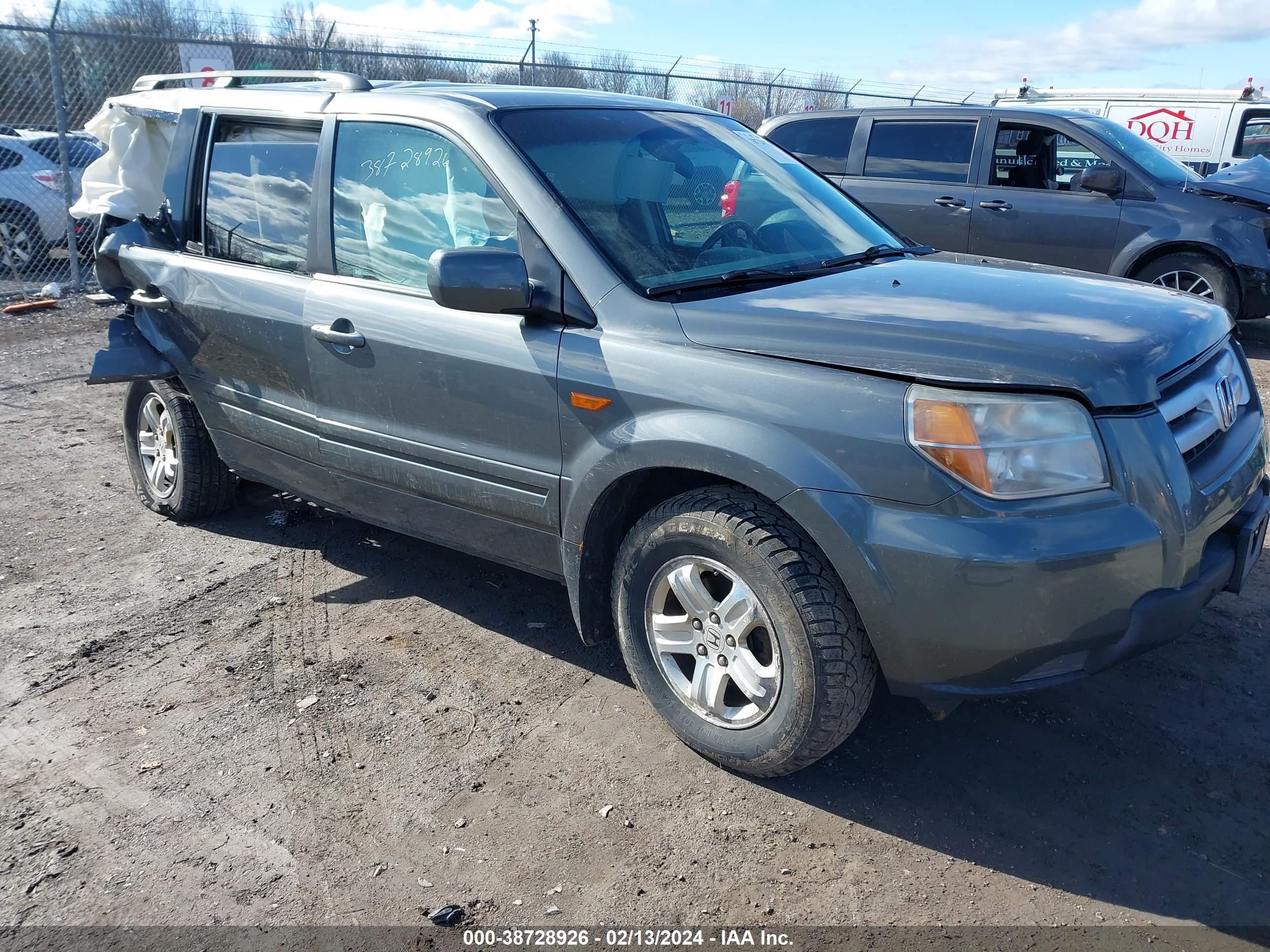 Photo 0 VIN: 5FNYF182X8B006575 - HONDA PILOT 