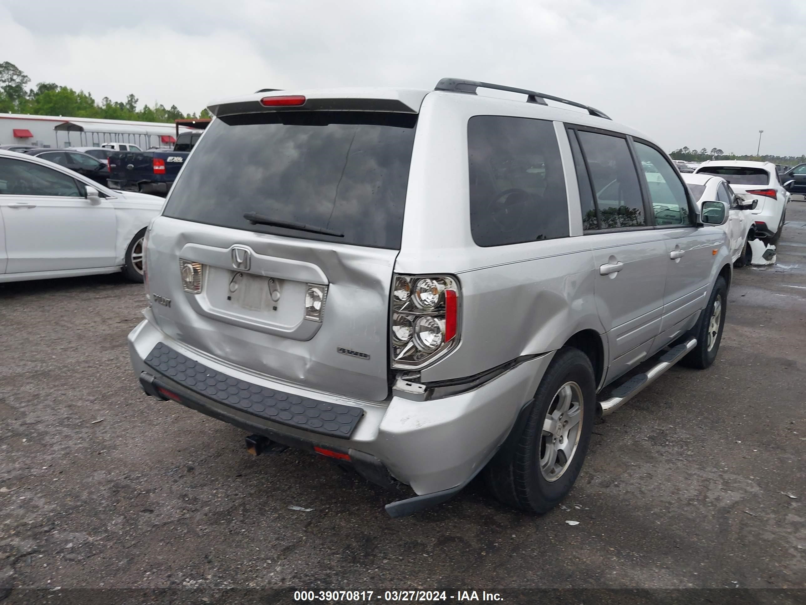 Photo 5 VIN: 5FNYF18318B019272 - HONDA PILOT 