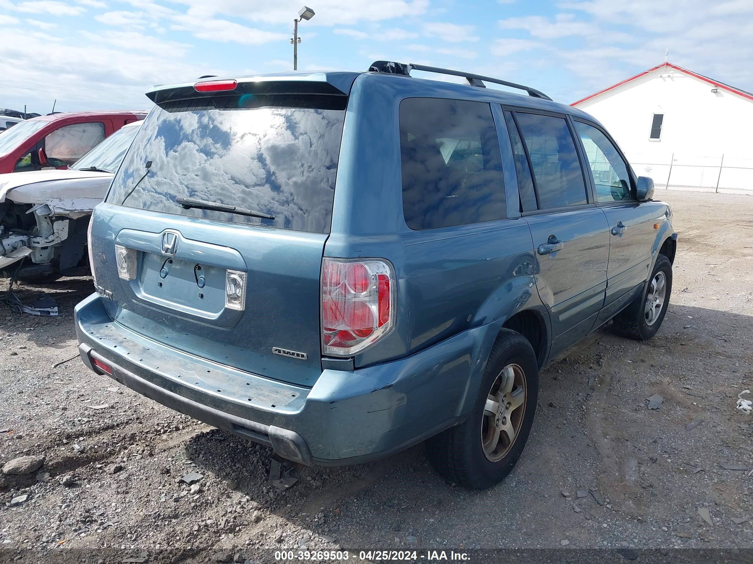 Photo 3 VIN: 5FNYF18318B036587 - HONDA PILOT 