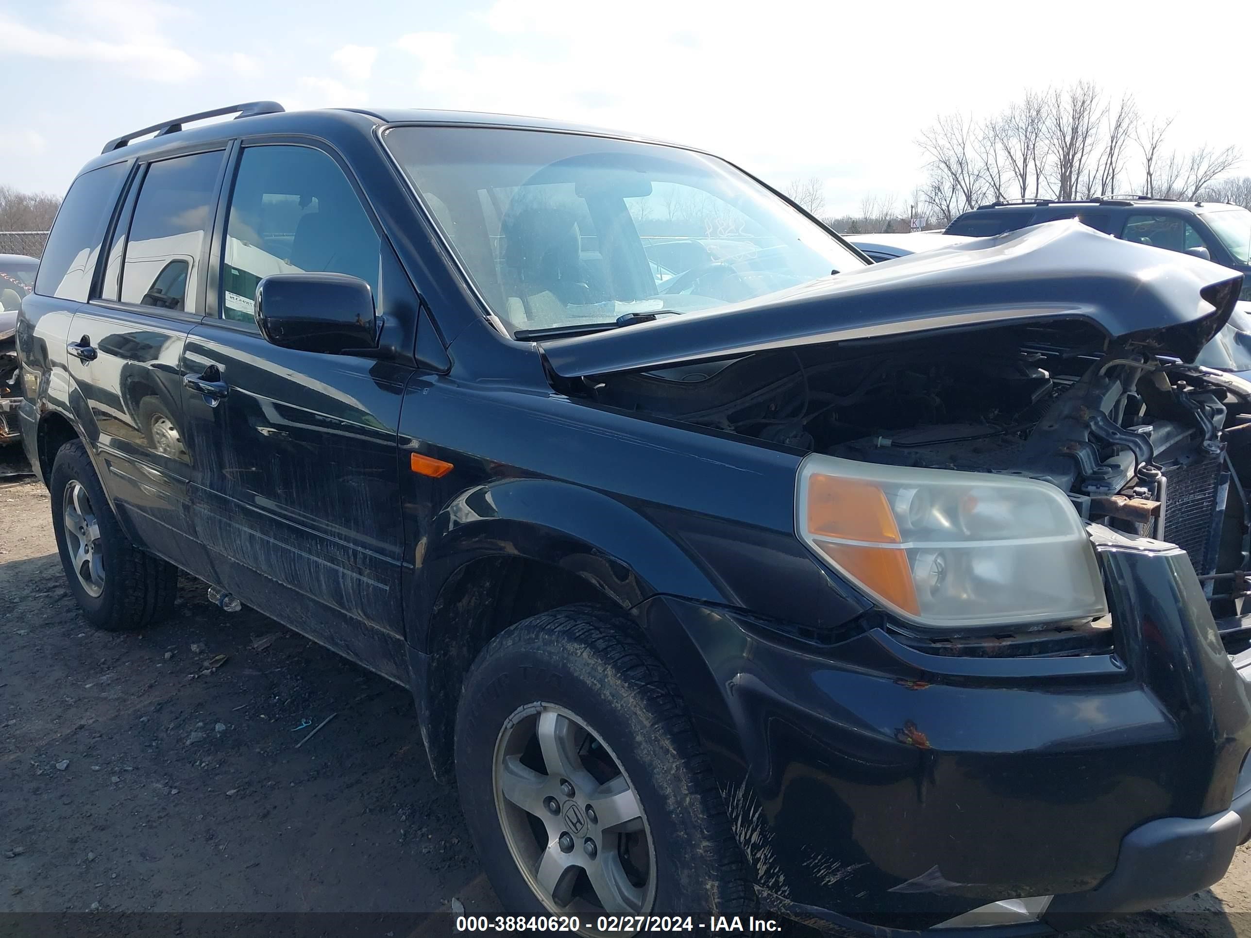 Photo 12 VIN: 5FNYF18338B008791 - HONDA PILOT 