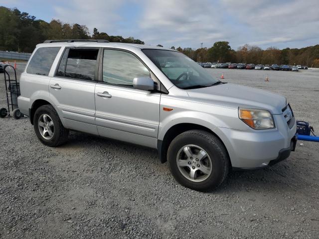 Photo 3 VIN: 5FNYF18348B051102 - HONDA PILOT SE 