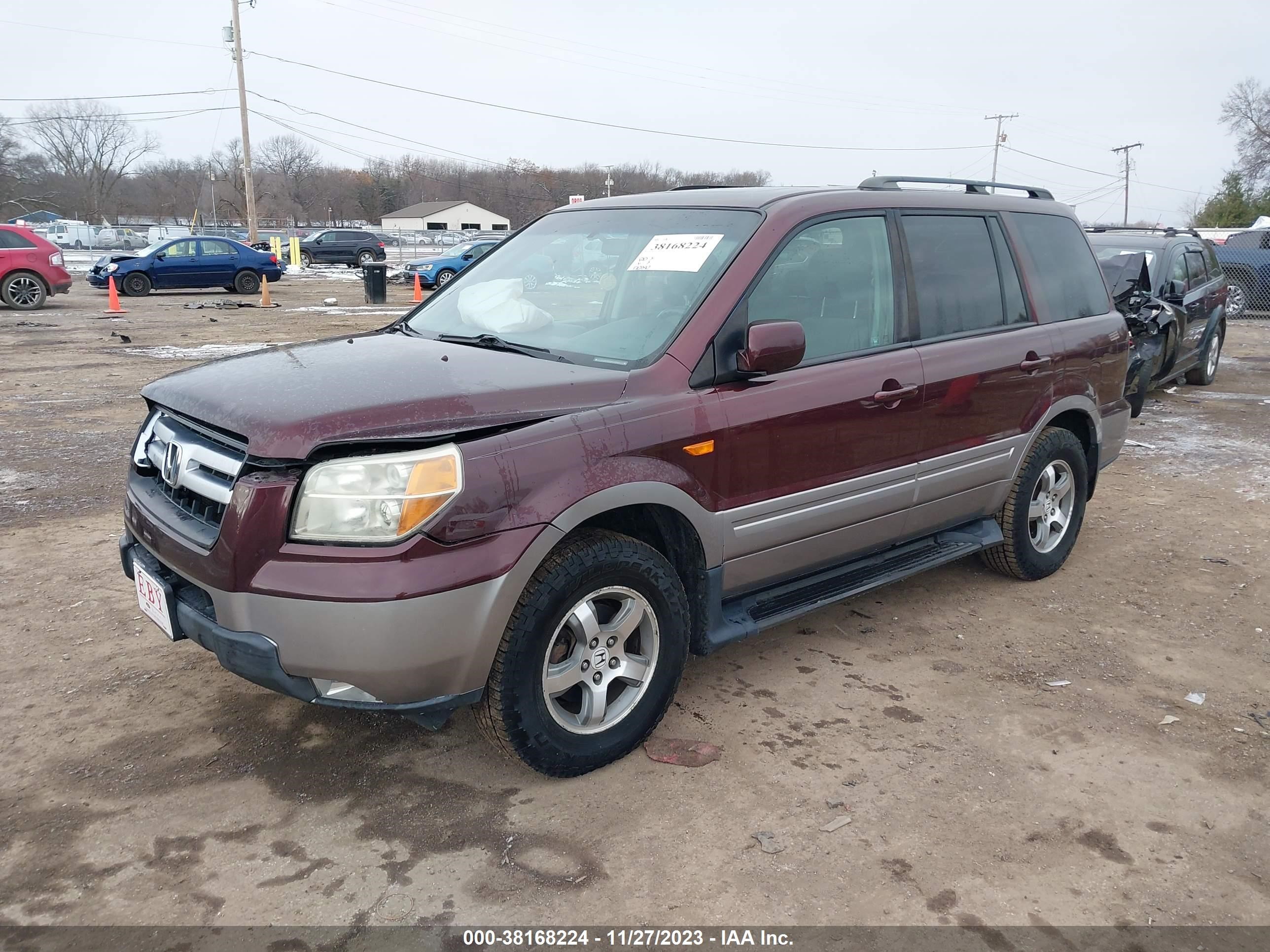 Photo 1 VIN: 5FNYF18388B010469 - HONDA PILOT 