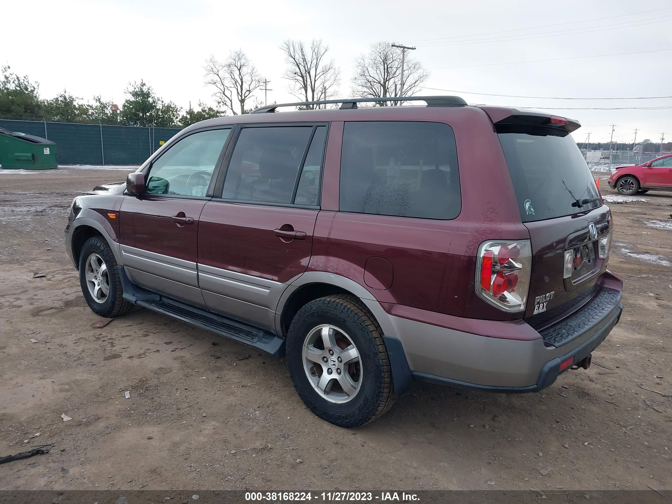 Photo 2 VIN: 5FNYF18388B010469 - HONDA PILOT 