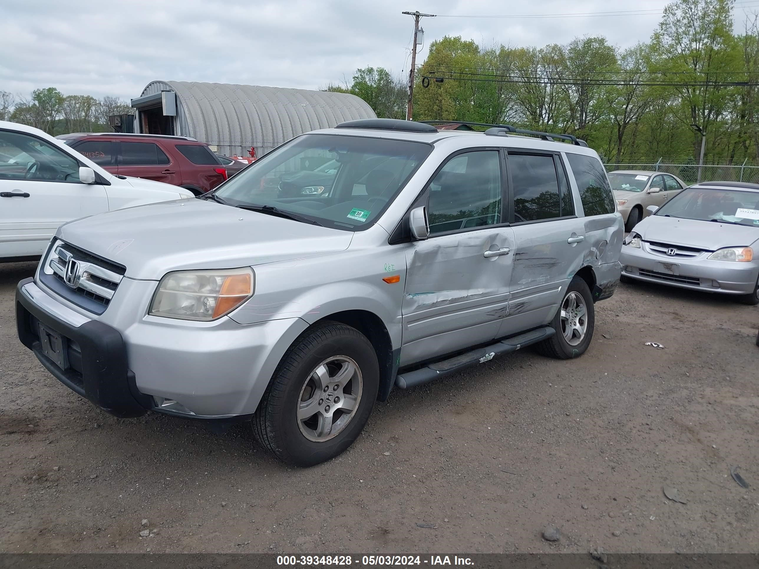 Photo 1 VIN: 5FNYF18388B010925 - HONDA PILOT 