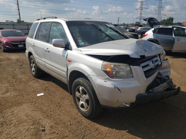 Photo 3 VIN: 5FNYF18388B037963 - HONDA PILOT SE 