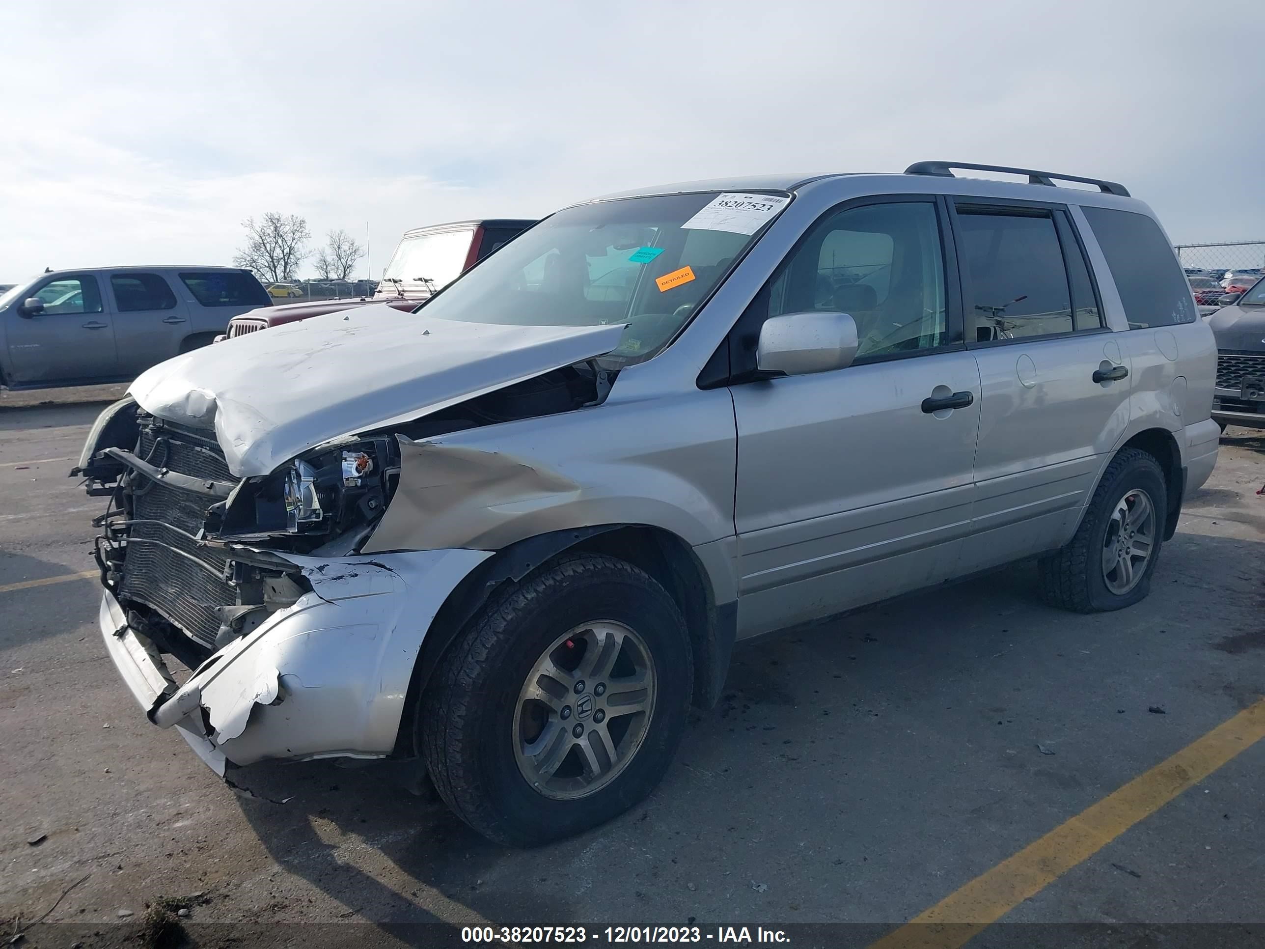 Photo 1 VIN: 5FNYF18405B060870 - HONDA PILOT 