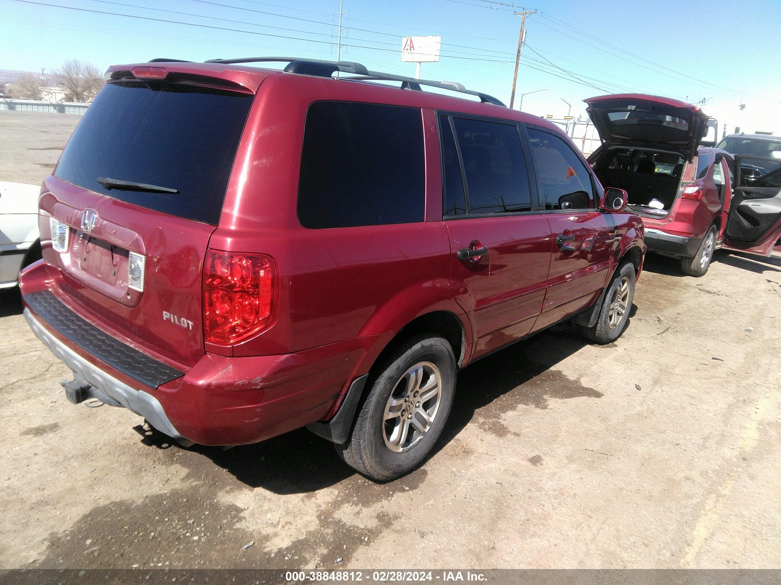 Photo 3 VIN: 5FNYF18414B000756 - HONDA PILOT 