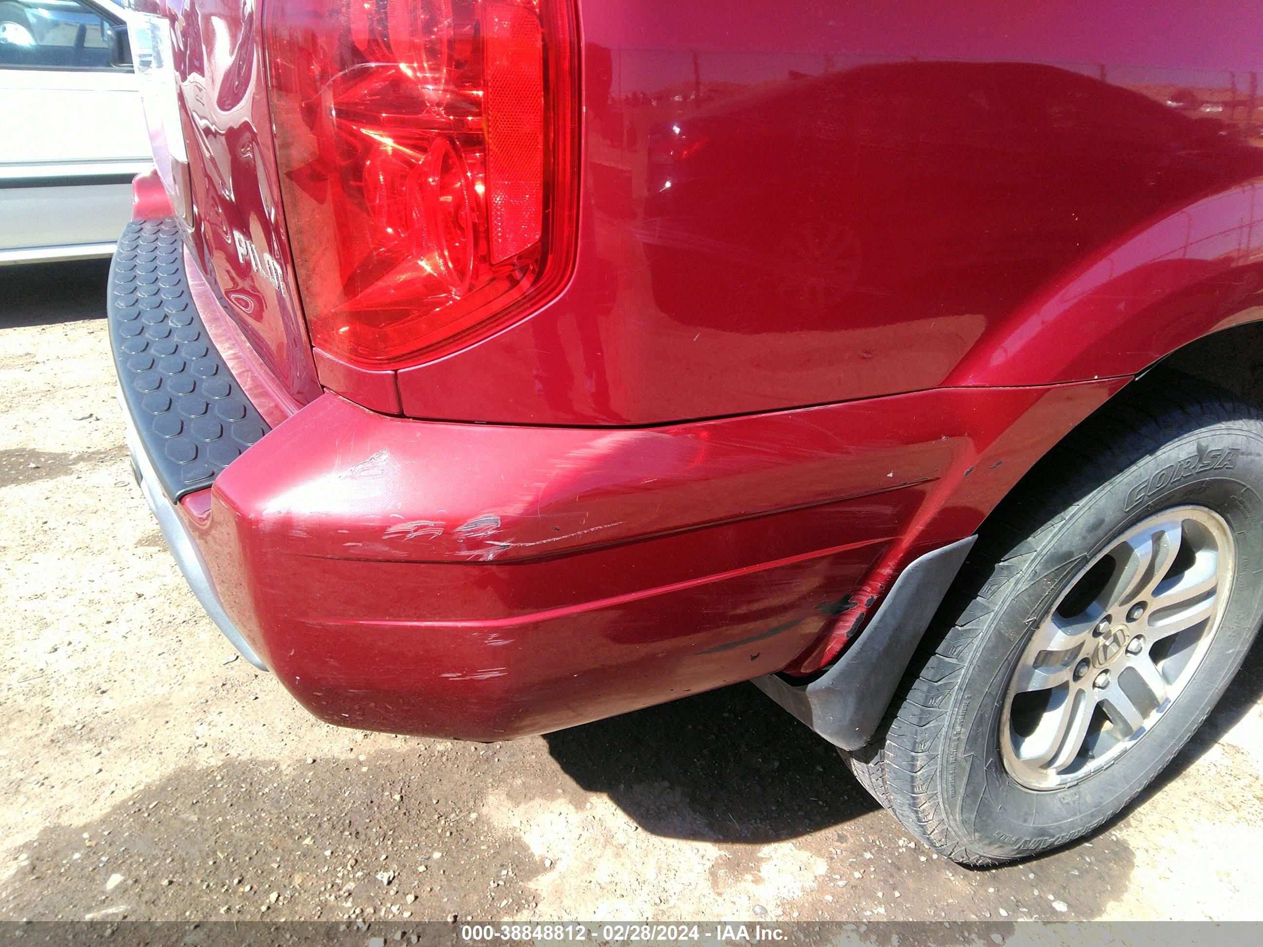 Photo 5 VIN: 5FNYF18414B000756 - HONDA PILOT 