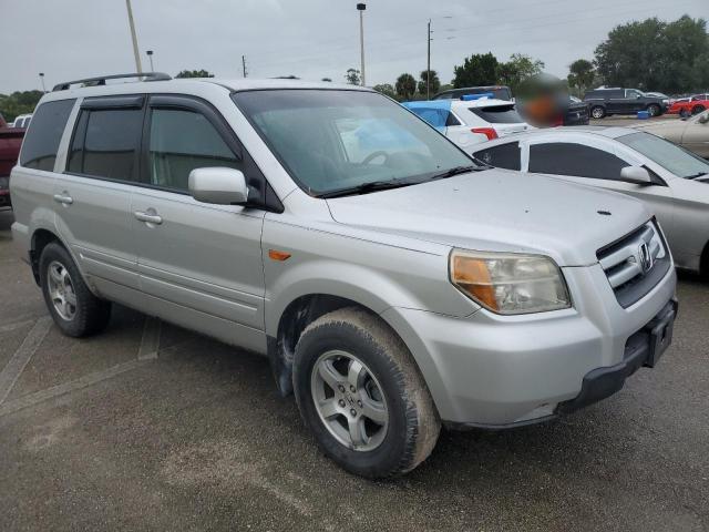 Photo 3 VIN: 5FNYF18427B001953 - HONDA PILOT EX 