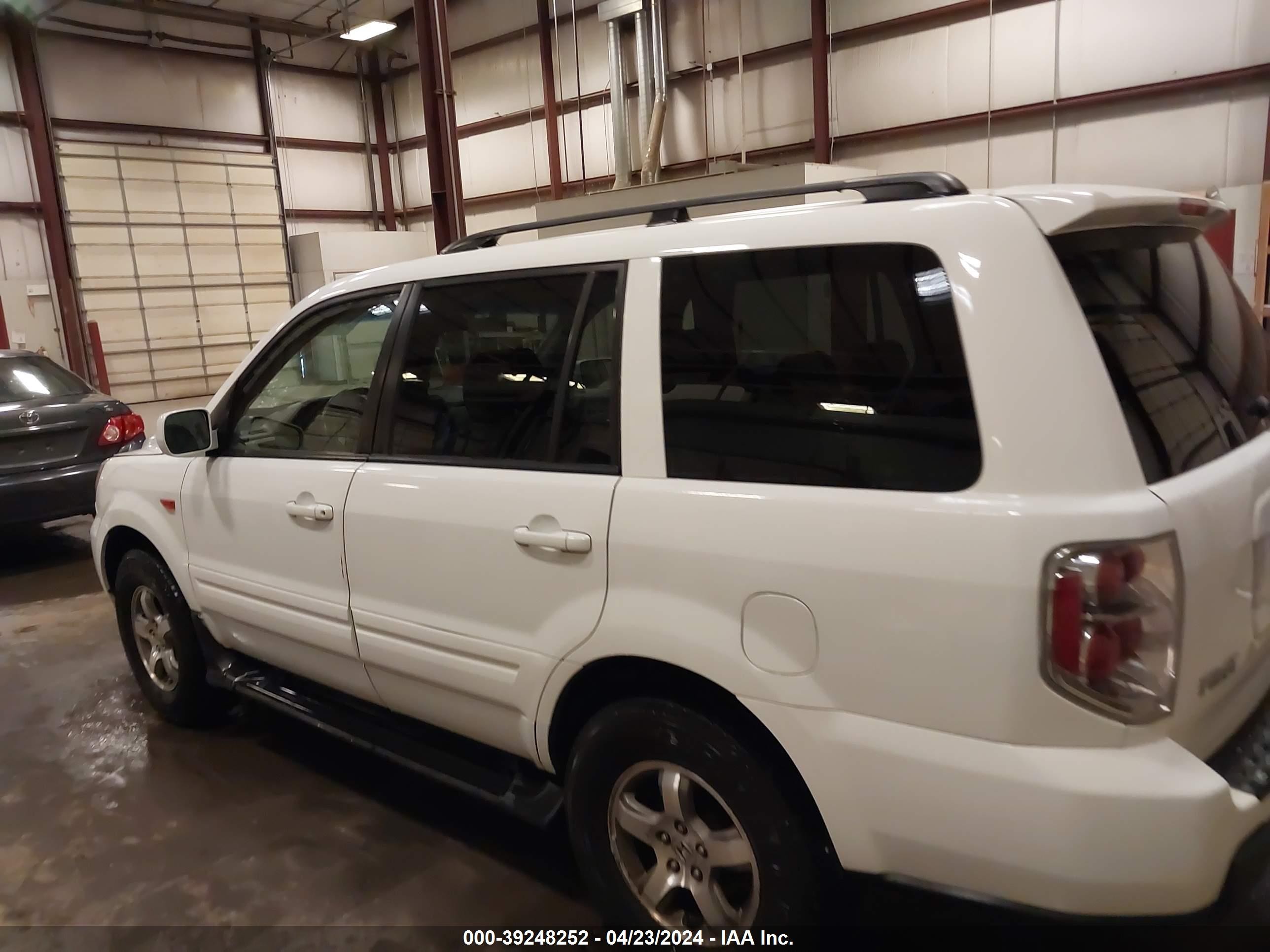 Photo 13 VIN: 5FNYF18436B001961 - HONDA PILOT 