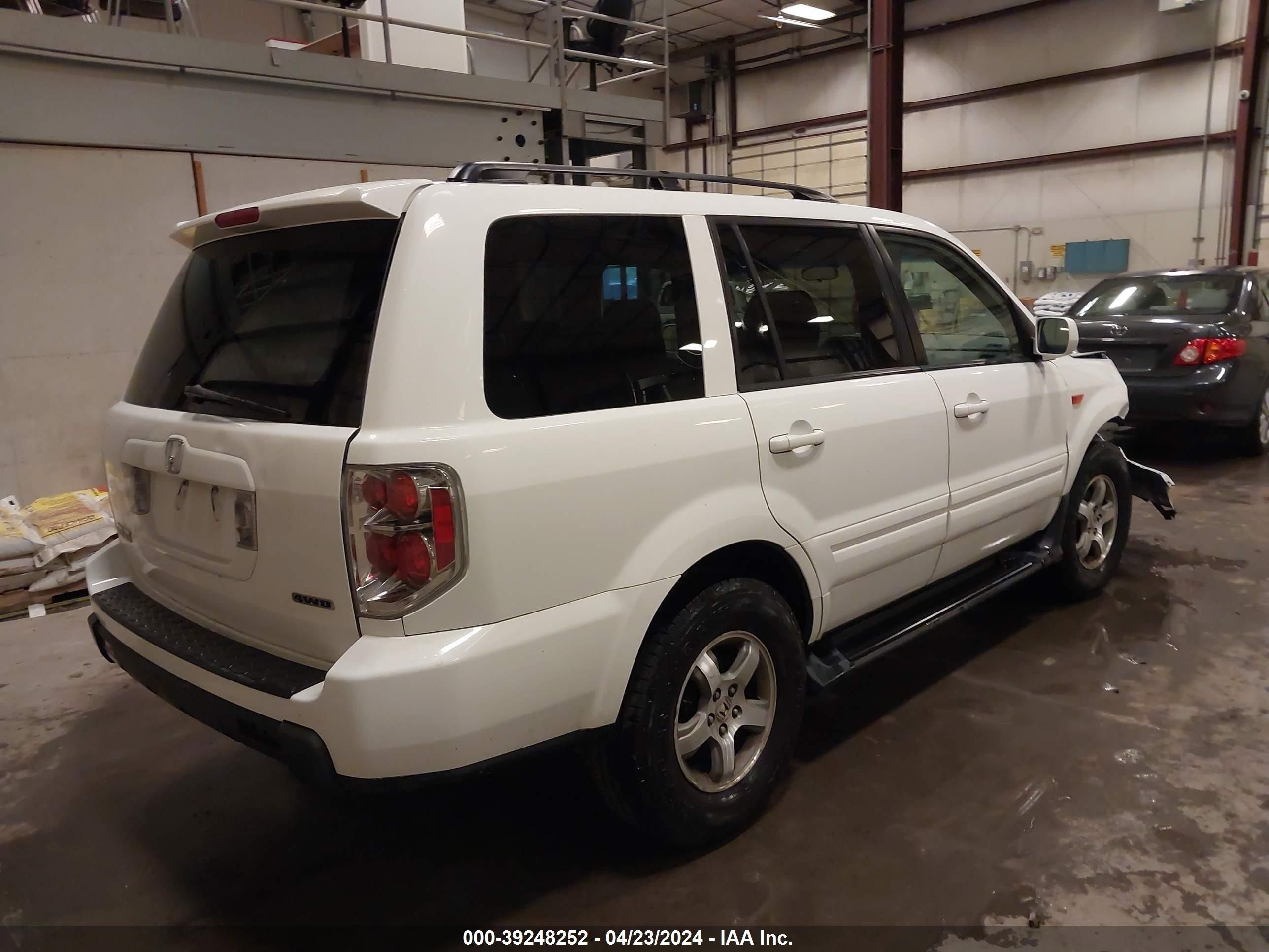 Photo 3 VIN: 5FNYF18436B001961 - HONDA PILOT 