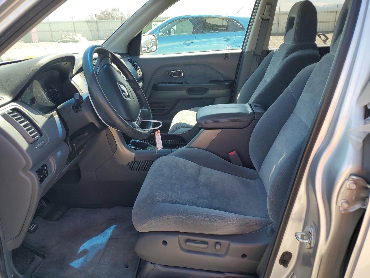 Photo 6 VIN: 5FNYF18445B063691 - HONDA PILOT 