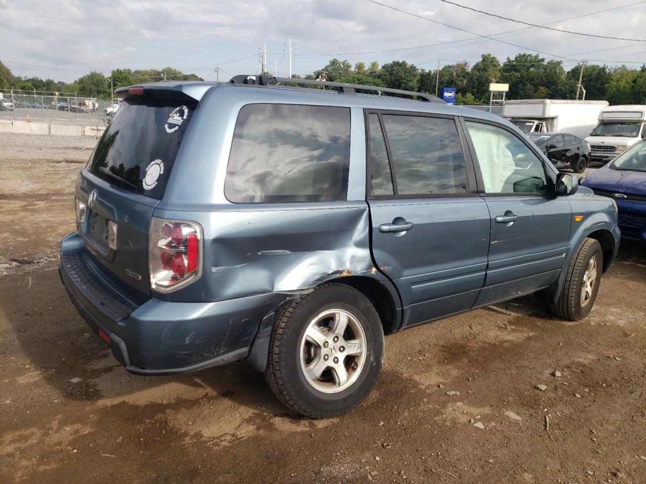 Photo 2 VIN: 5FNYF18447B003607 - HONDA PILOT 