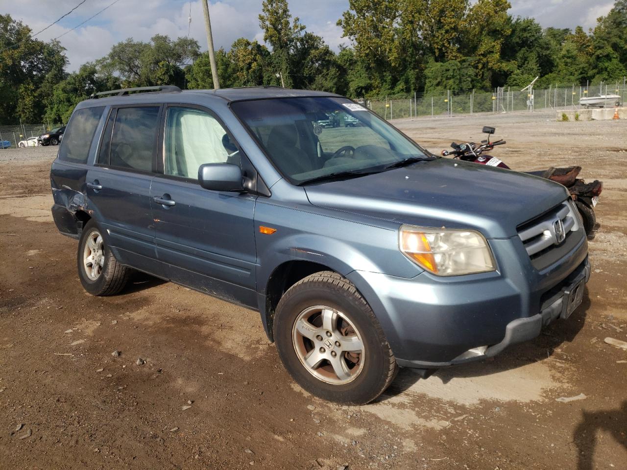 Photo 3 VIN: 5FNYF18447B003607 - HONDA PILOT 