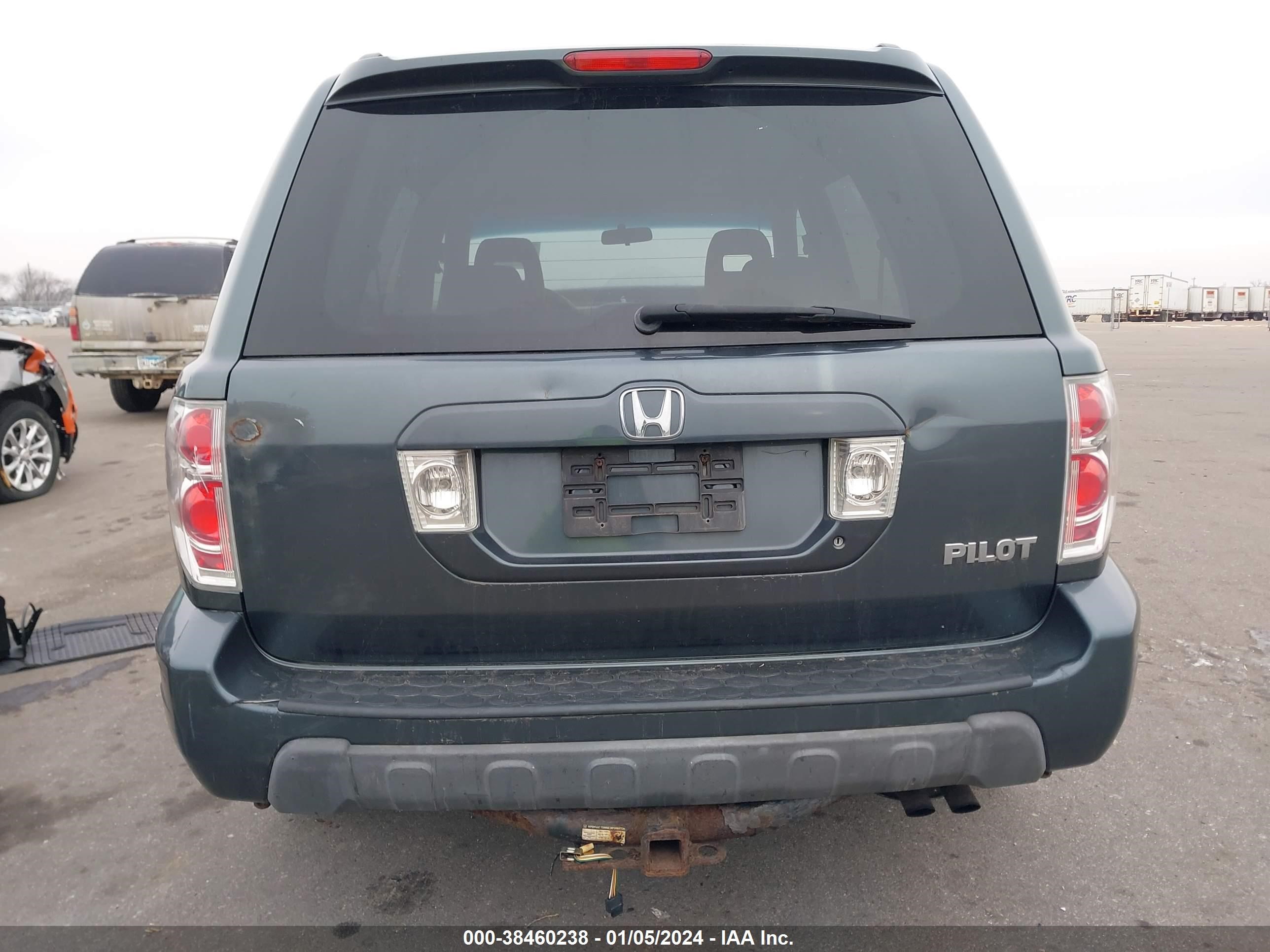 Photo 15 VIN: 5FNYF18455B009087 - HONDA PILOT 