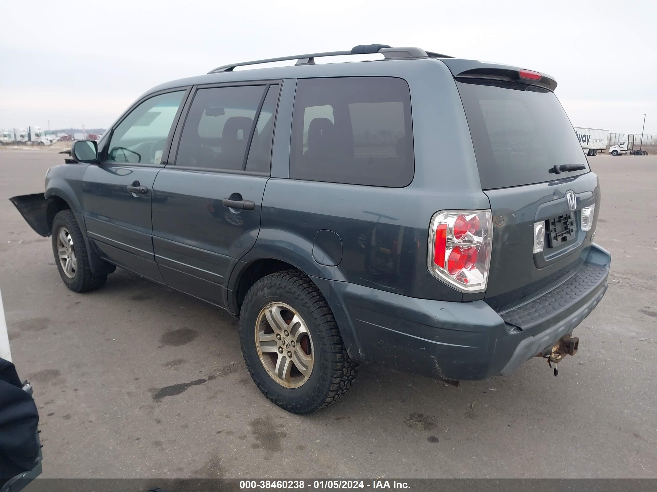 Photo 2 VIN: 5FNYF18455B009087 - HONDA PILOT 