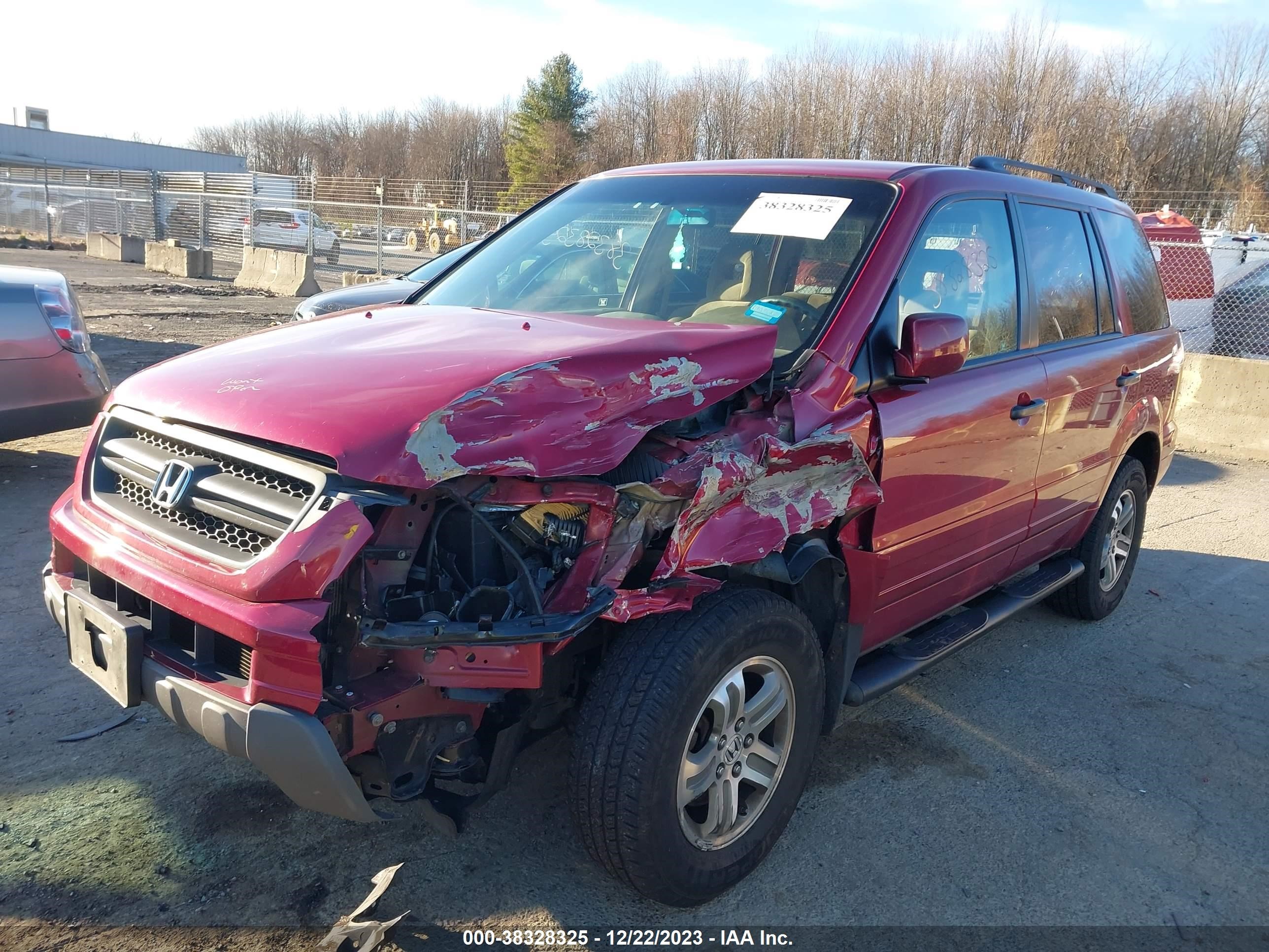 Photo 1 VIN: 5FNYF18455B056765 - HONDA PILOT 