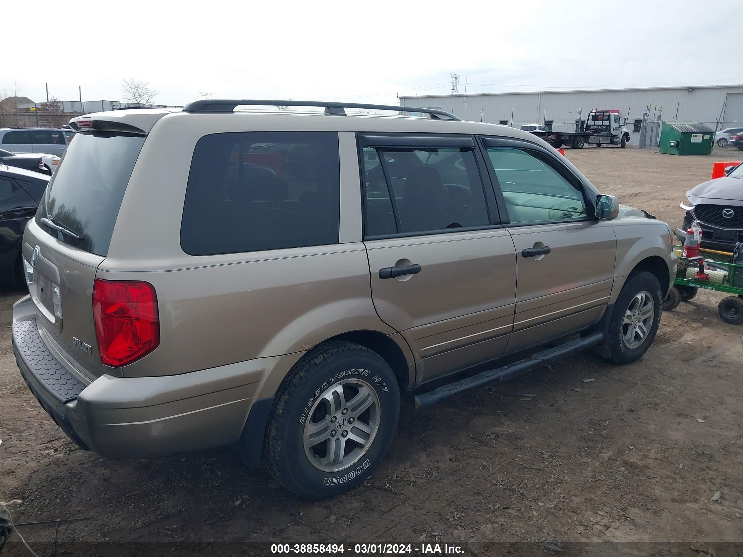 Photo 3 VIN: 5FNYF18465B048951 - HONDA PILOT 