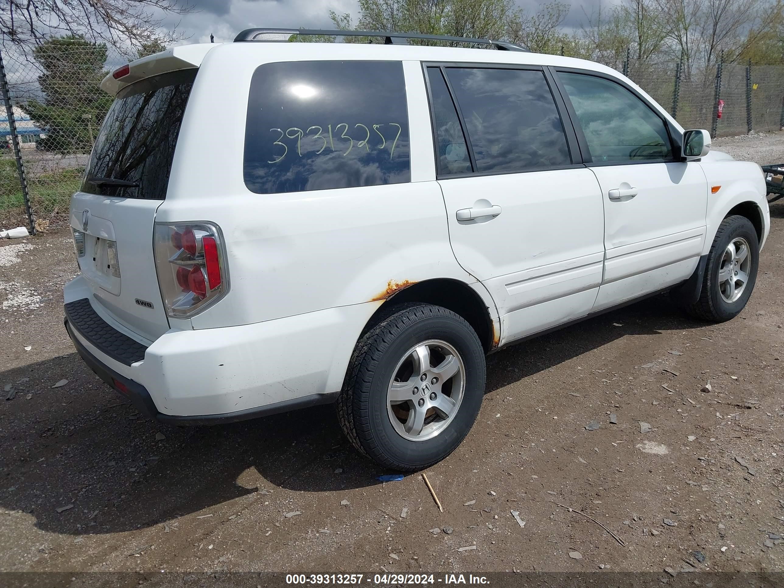 Photo 3 VIN: 5FNYF18467B003401 - HONDA PILOT 