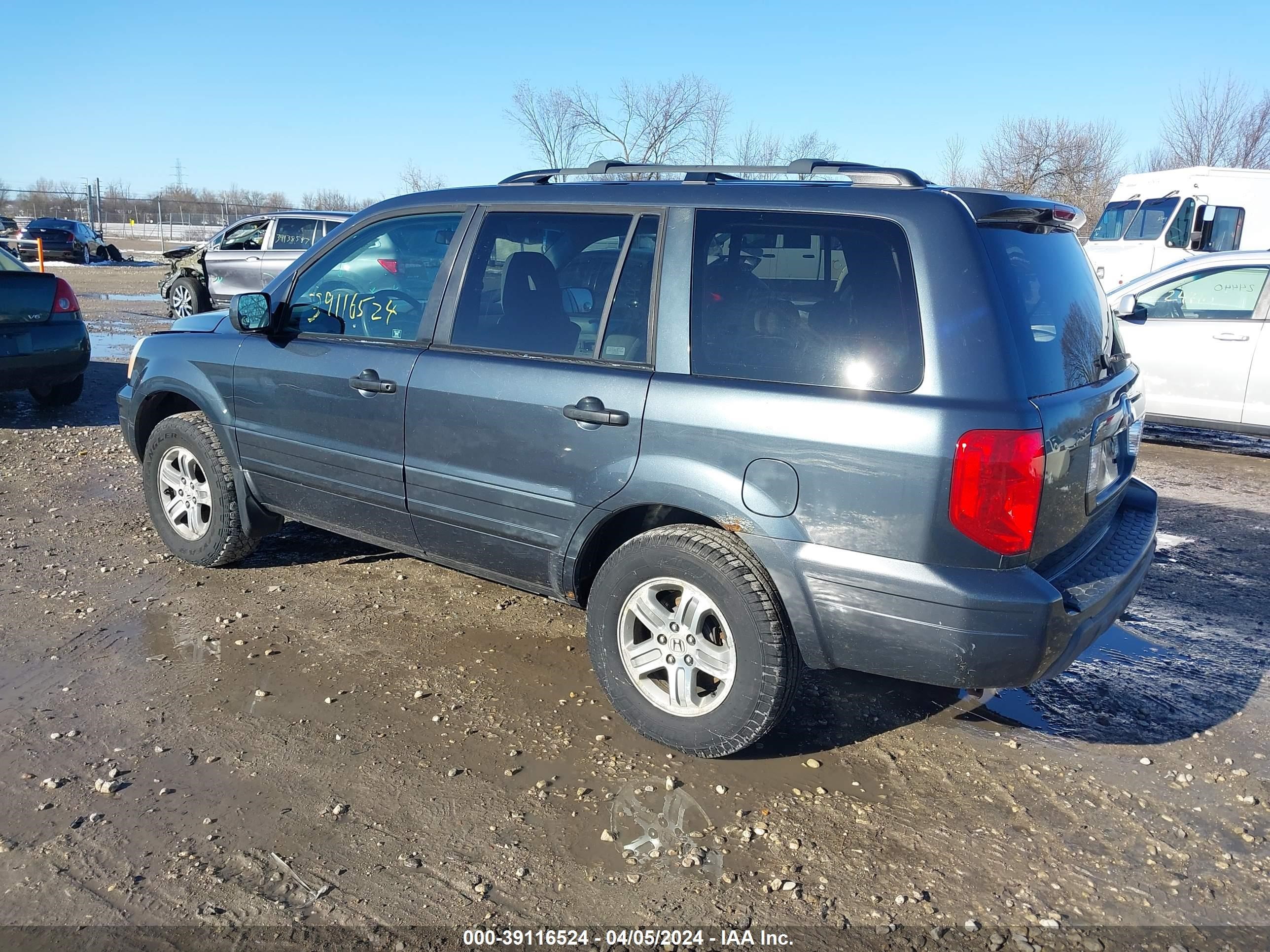 Photo 2 VIN: 5FNYF18475B035206 - HONDA PILOT 