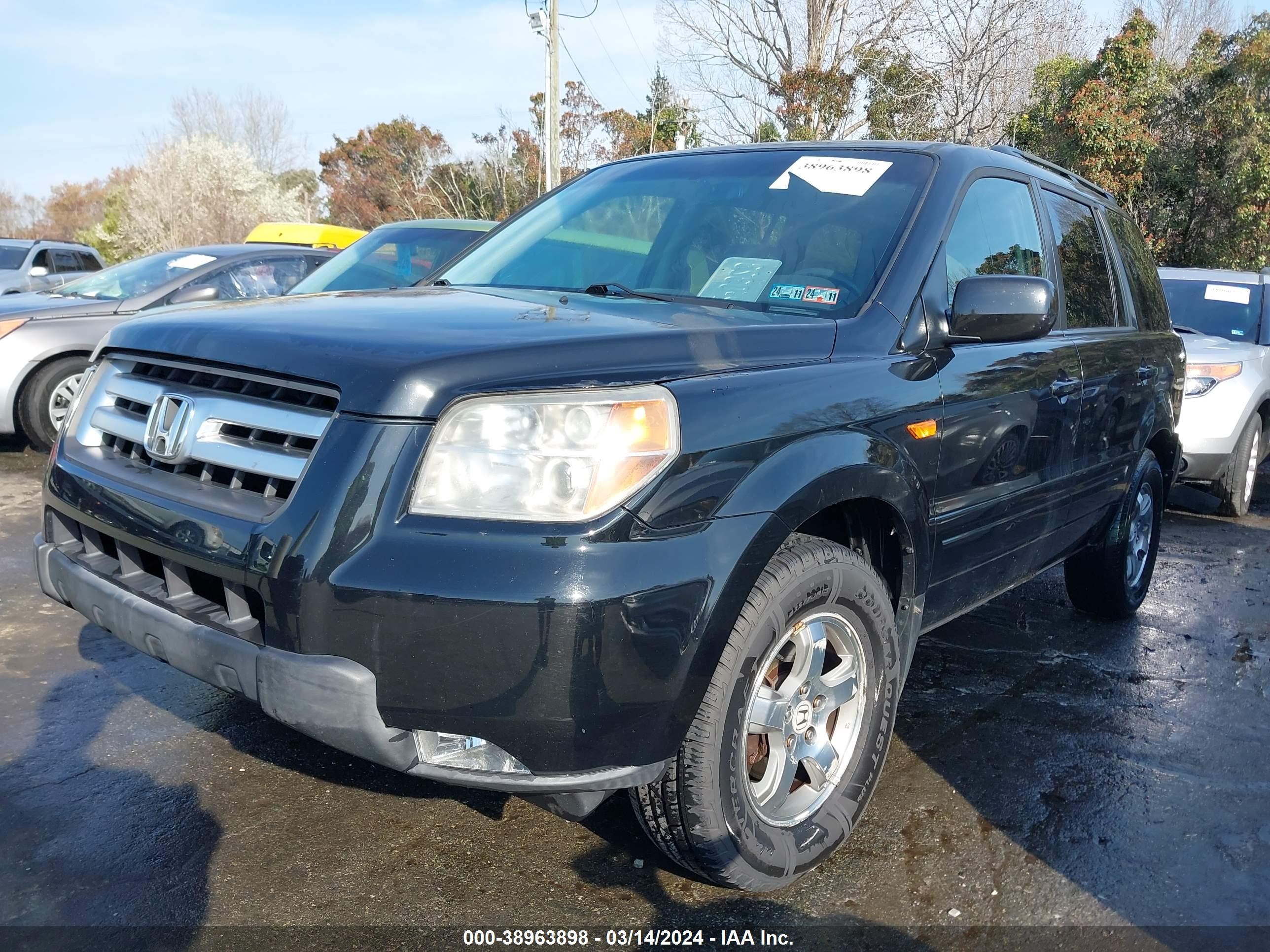 Photo 1 VIN: 5FNYF18488B012909 - HONDA PILOT 