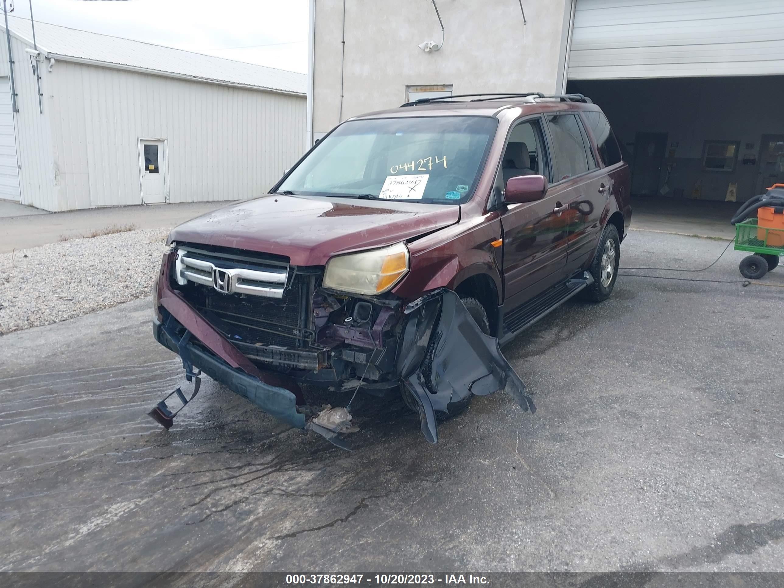 Photo 1 VIN: 5FNYF18488B044274 - HONDA PILOT 