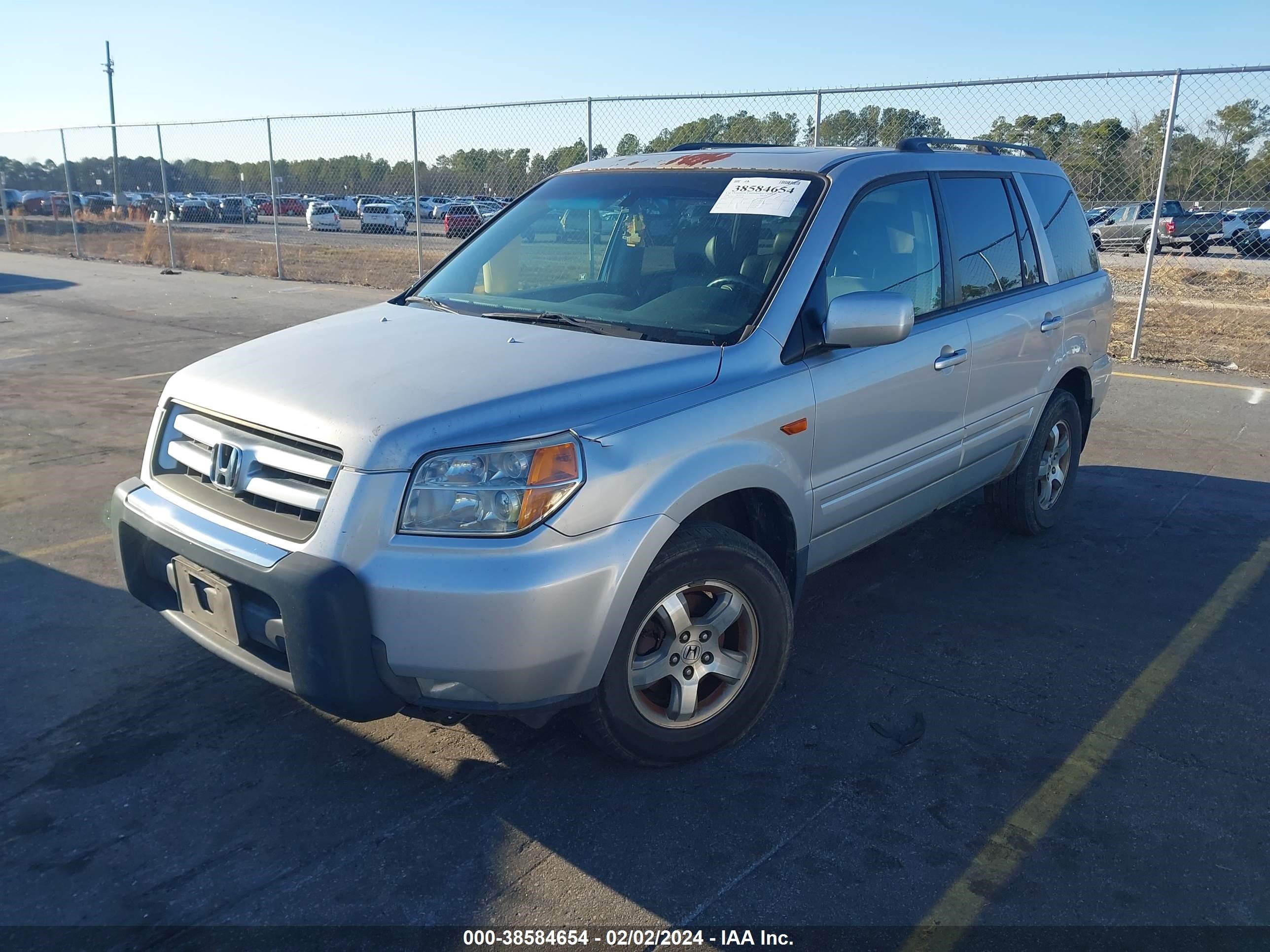 Photo 1 VIN: 5FNYF18506B001568 - HONDA PILOT 