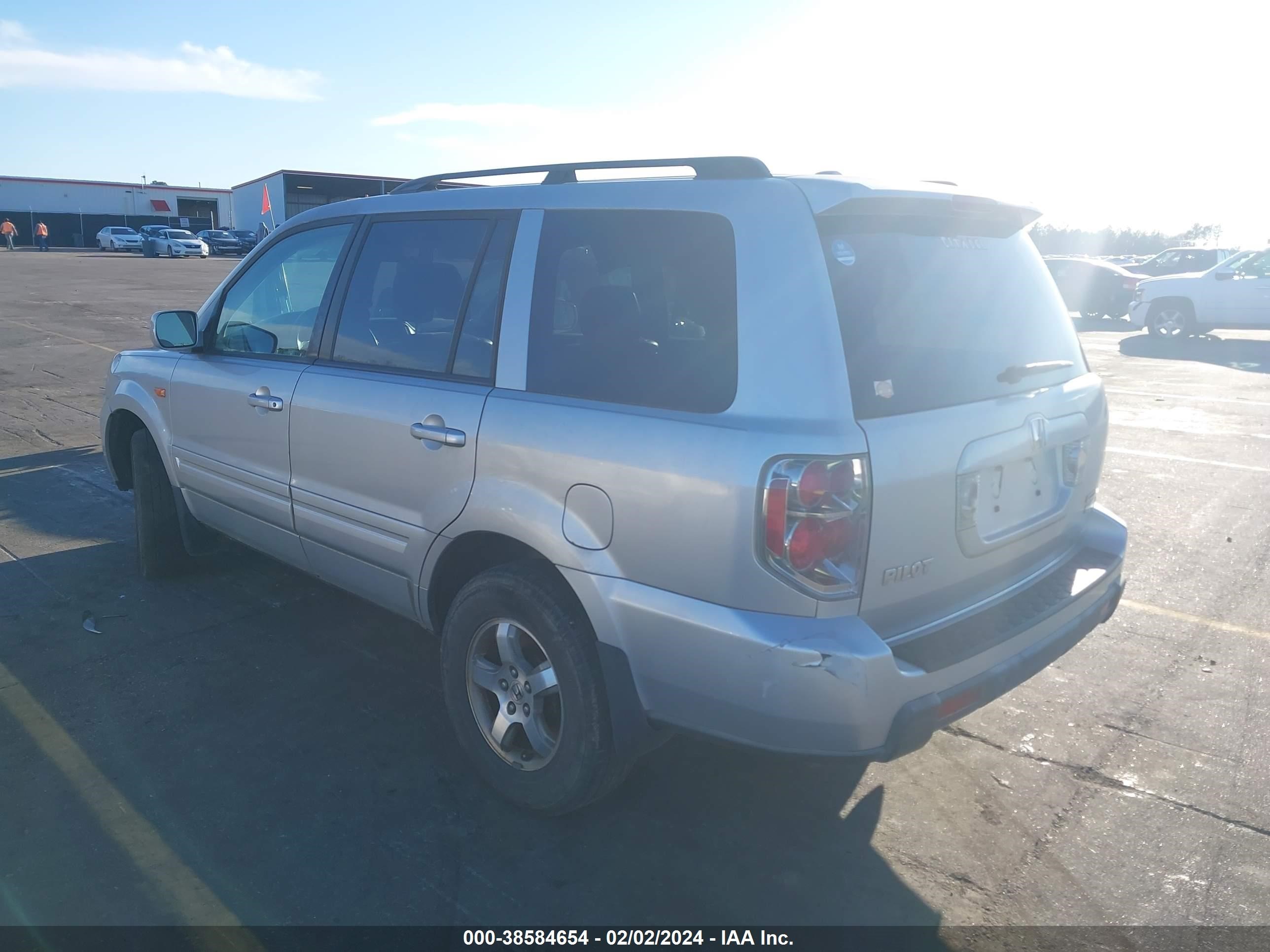 Photo 2 VIN: 5FNYF18506B001568 - HONDA PILOT 