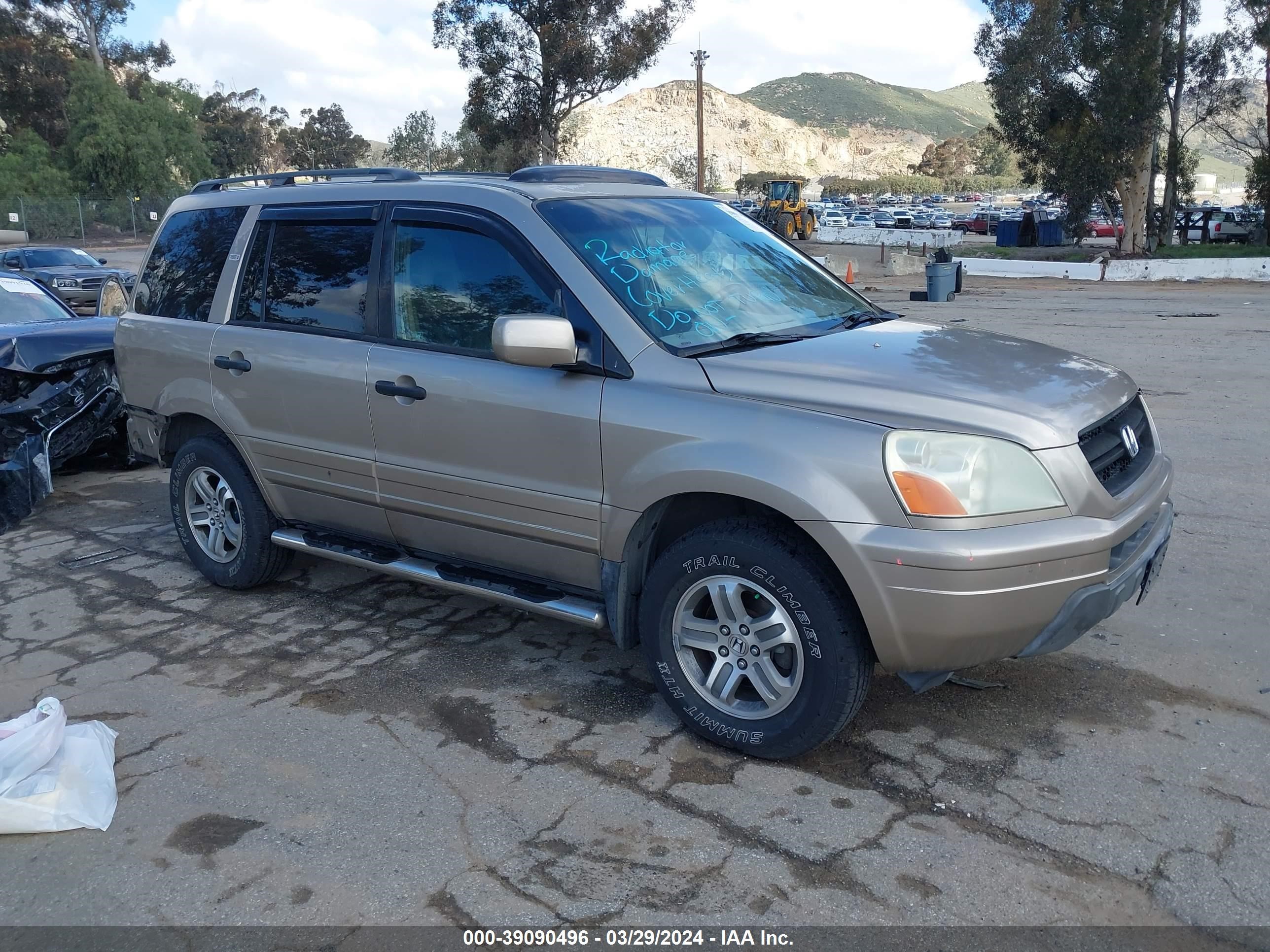 Photo 0 VIN: 5FNYF18515B043813 - HONDA PILOT 