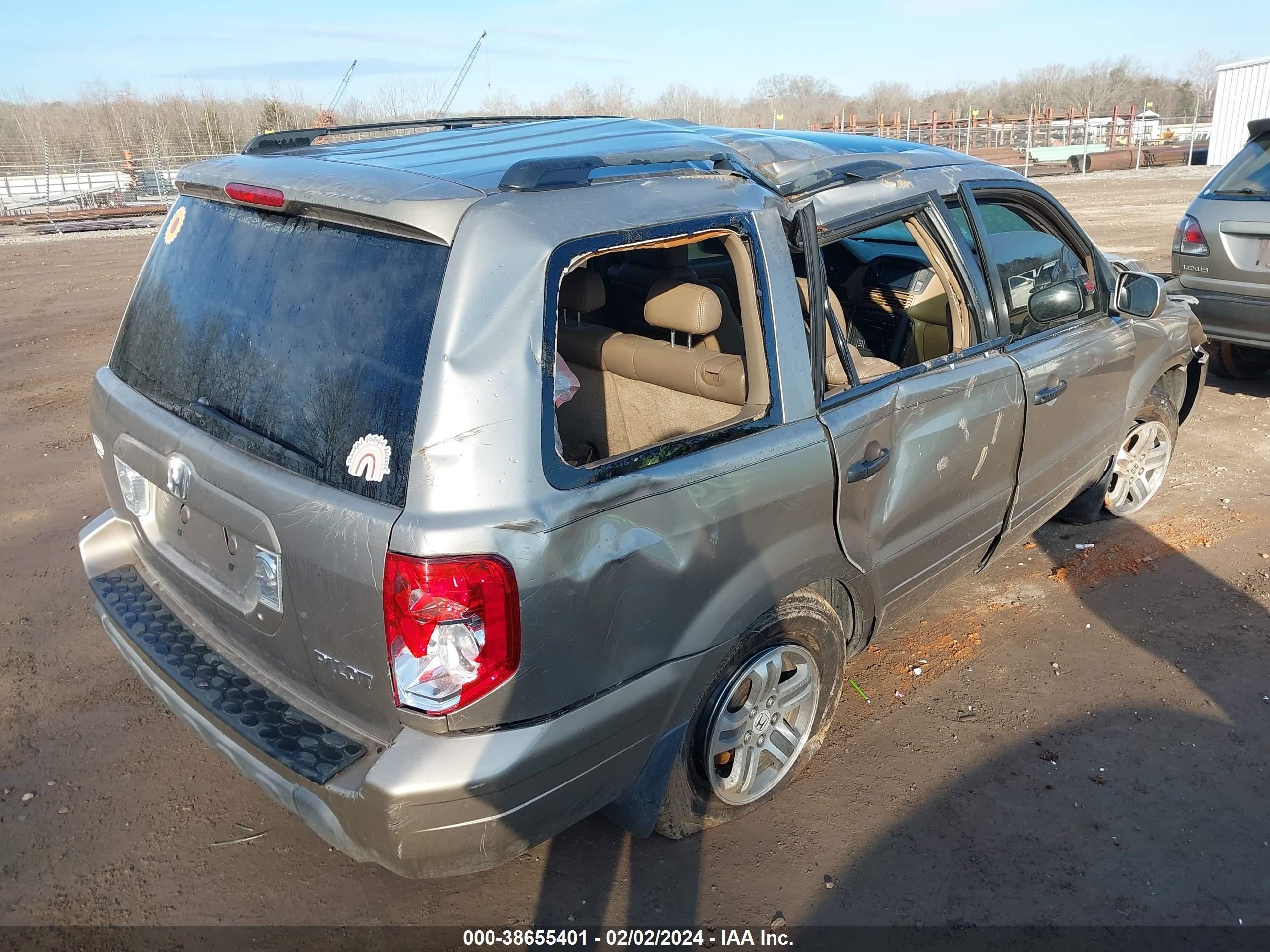 Photo 3 VIN: 5FNYF18525B014823 - HONDA PILOT 