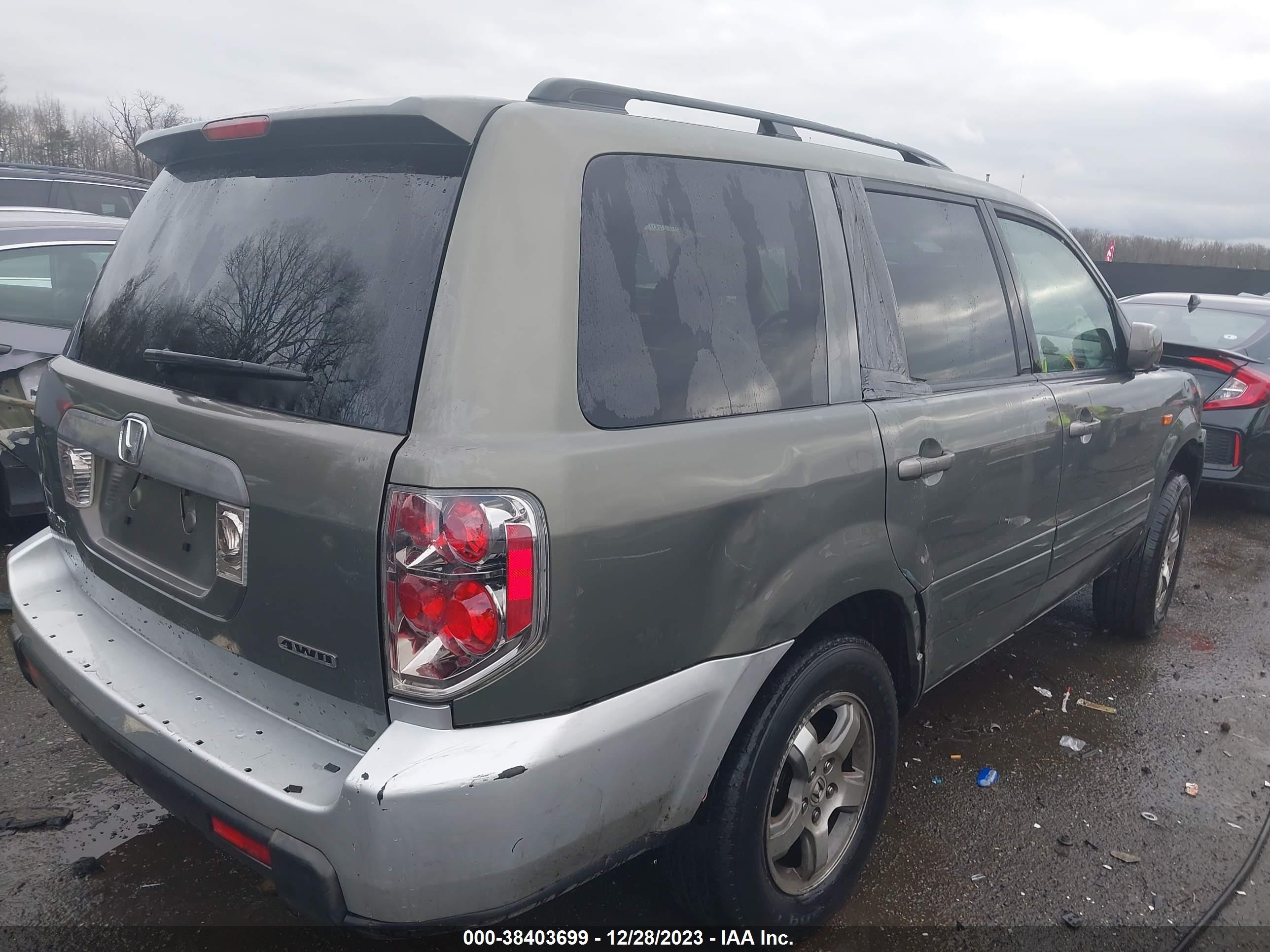 Photo 3 VIN: 5FNYF18527B003985 - HONDA PILOT 