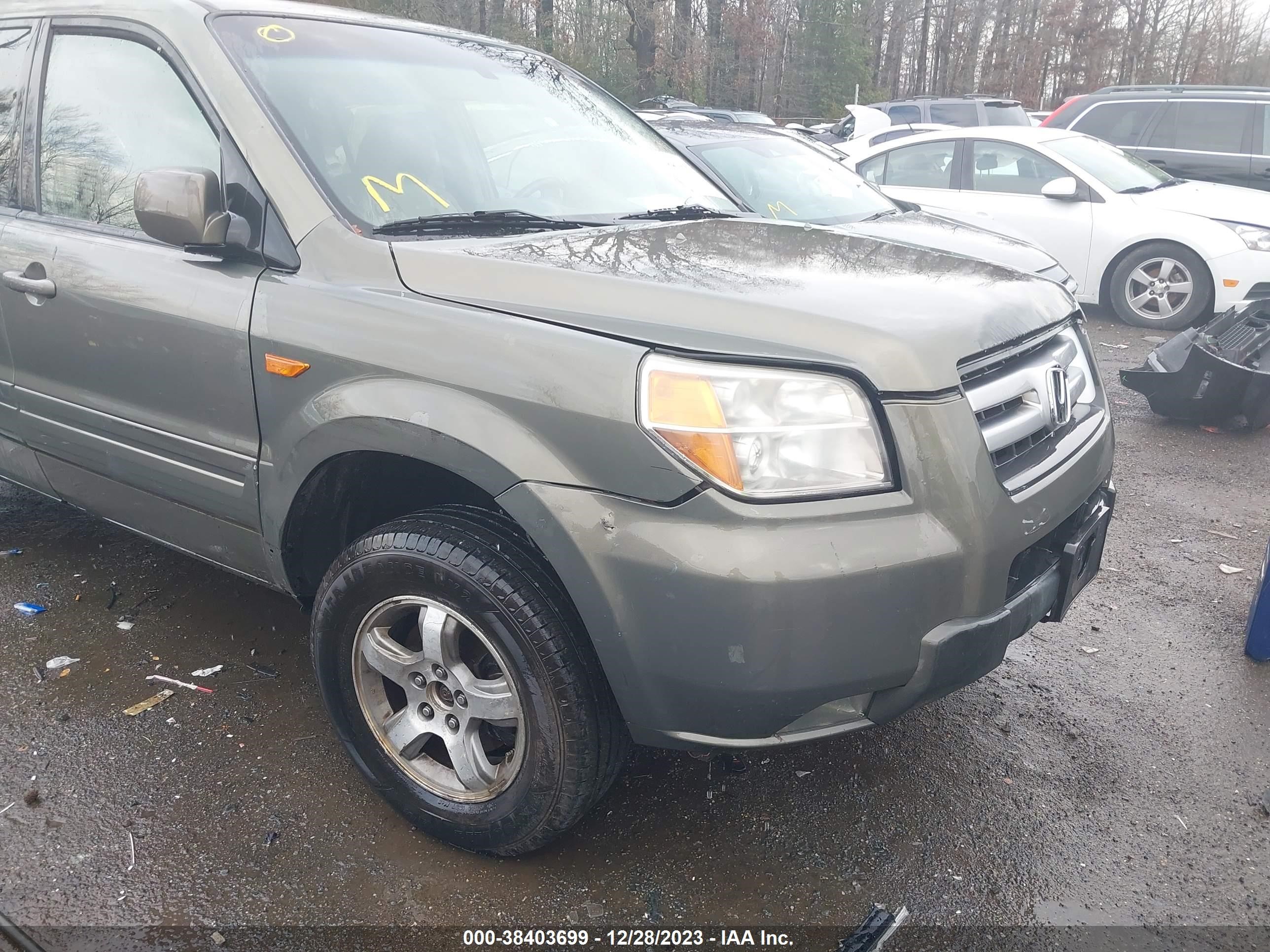 Photo 5 VIN: 5FNYF18527B003985 - HONDA PILOT 