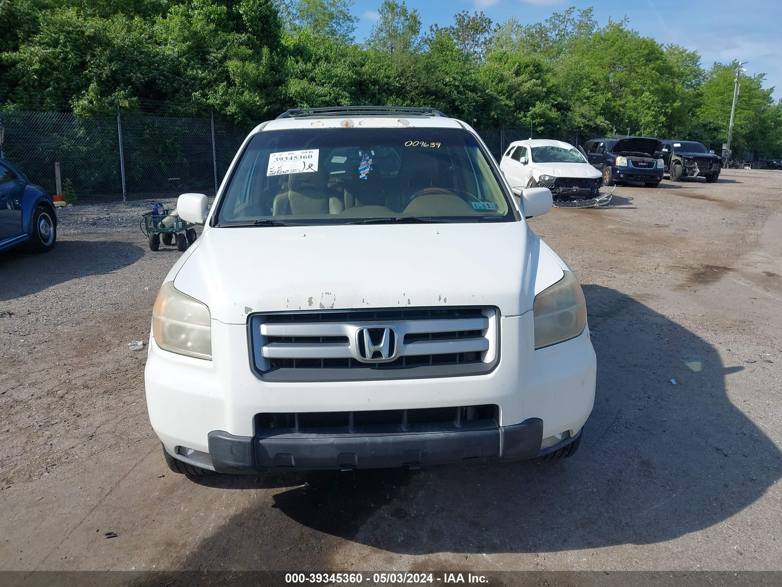 Photo 11 VIN: 5FNYF18527B009639 - HONDA PILOT 