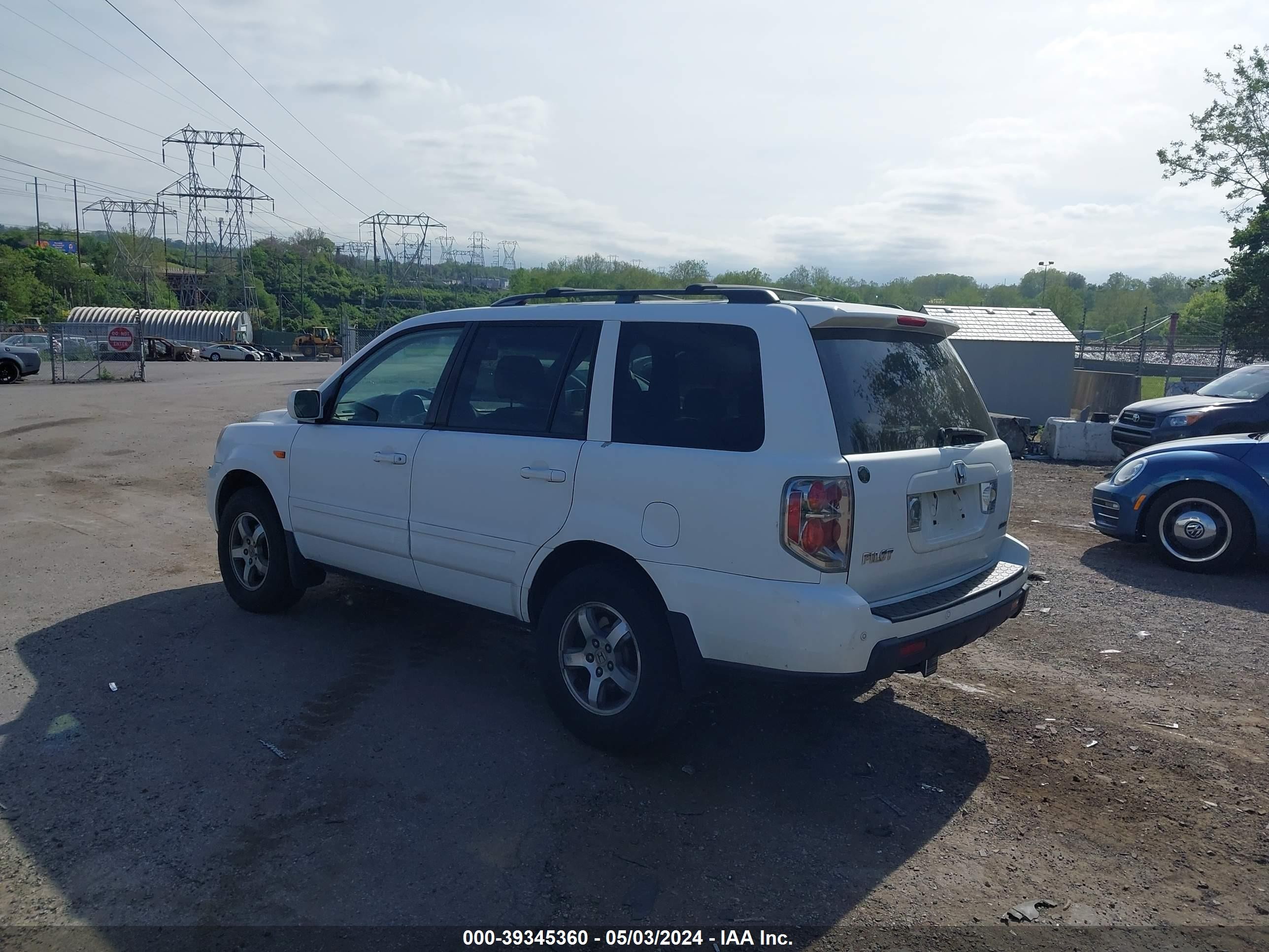 Photo 2 VIN: 5FNYF18527B009639 - HONDA PILOT 