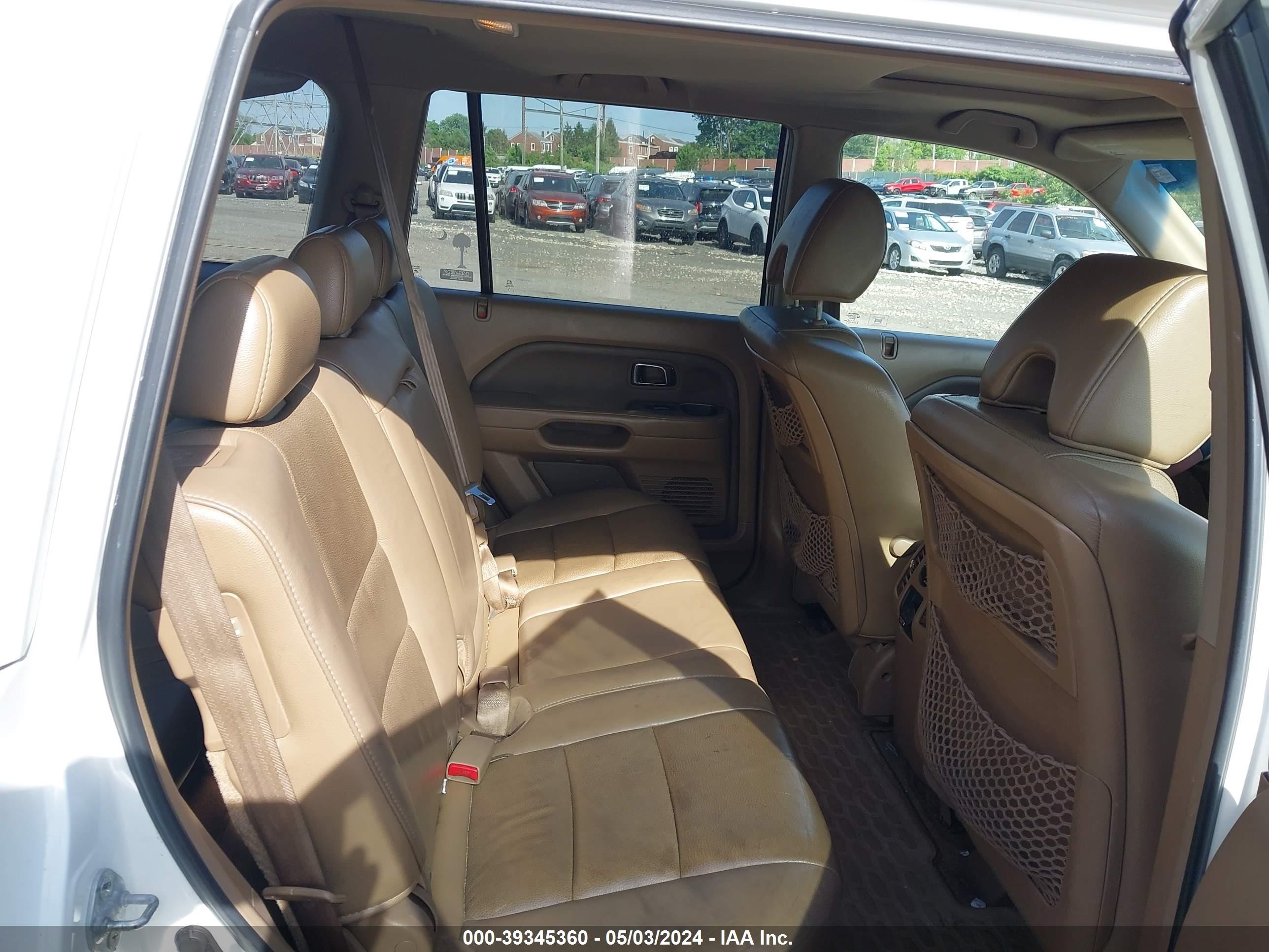 Photo 7 VIN: 5FNYF18527B009639 - HONDA PILOT 