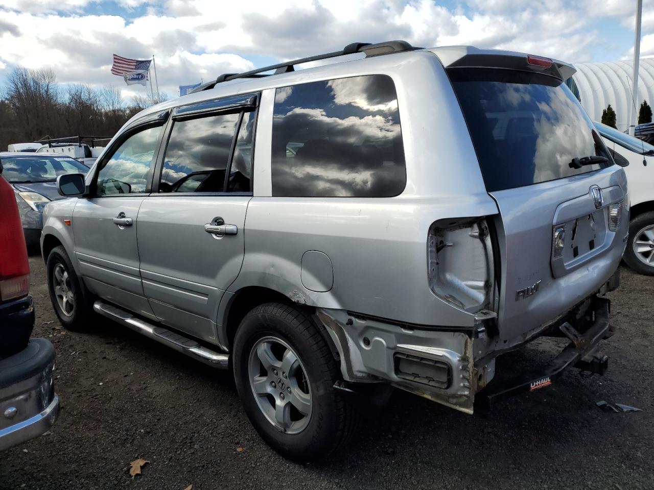 Photo 1 VIN: 5FNYF18528B005656 - HONDA PILOT 