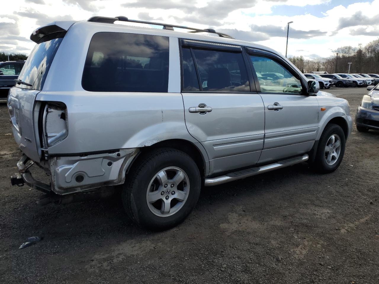 Photo 2 VIN: 5FNYF18528B005656 - HONDA PILOT 