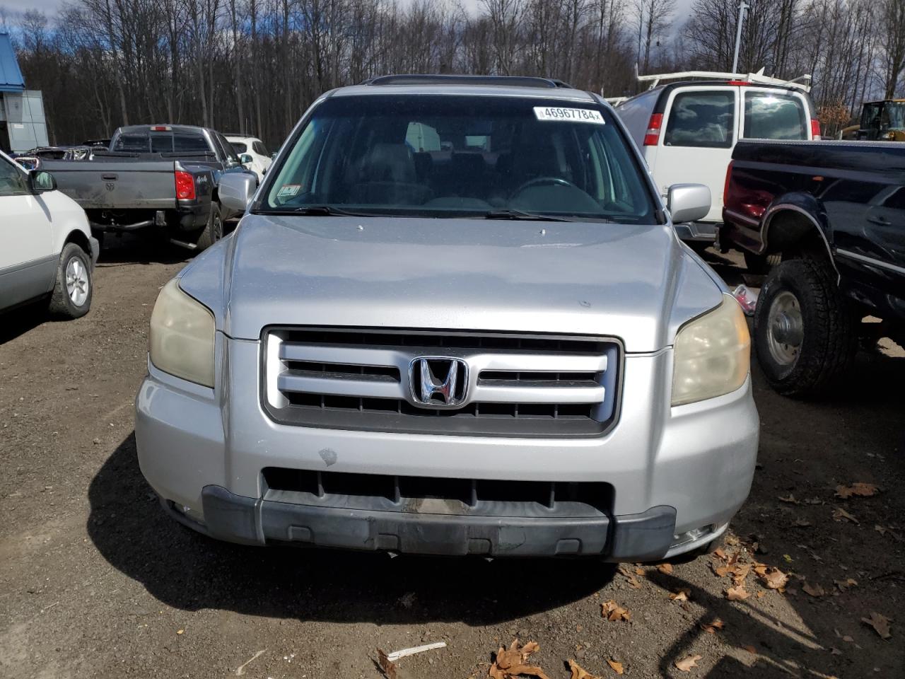 Photo 4 VIN: 5FNYF18528B005656 - HONDA PILOT 