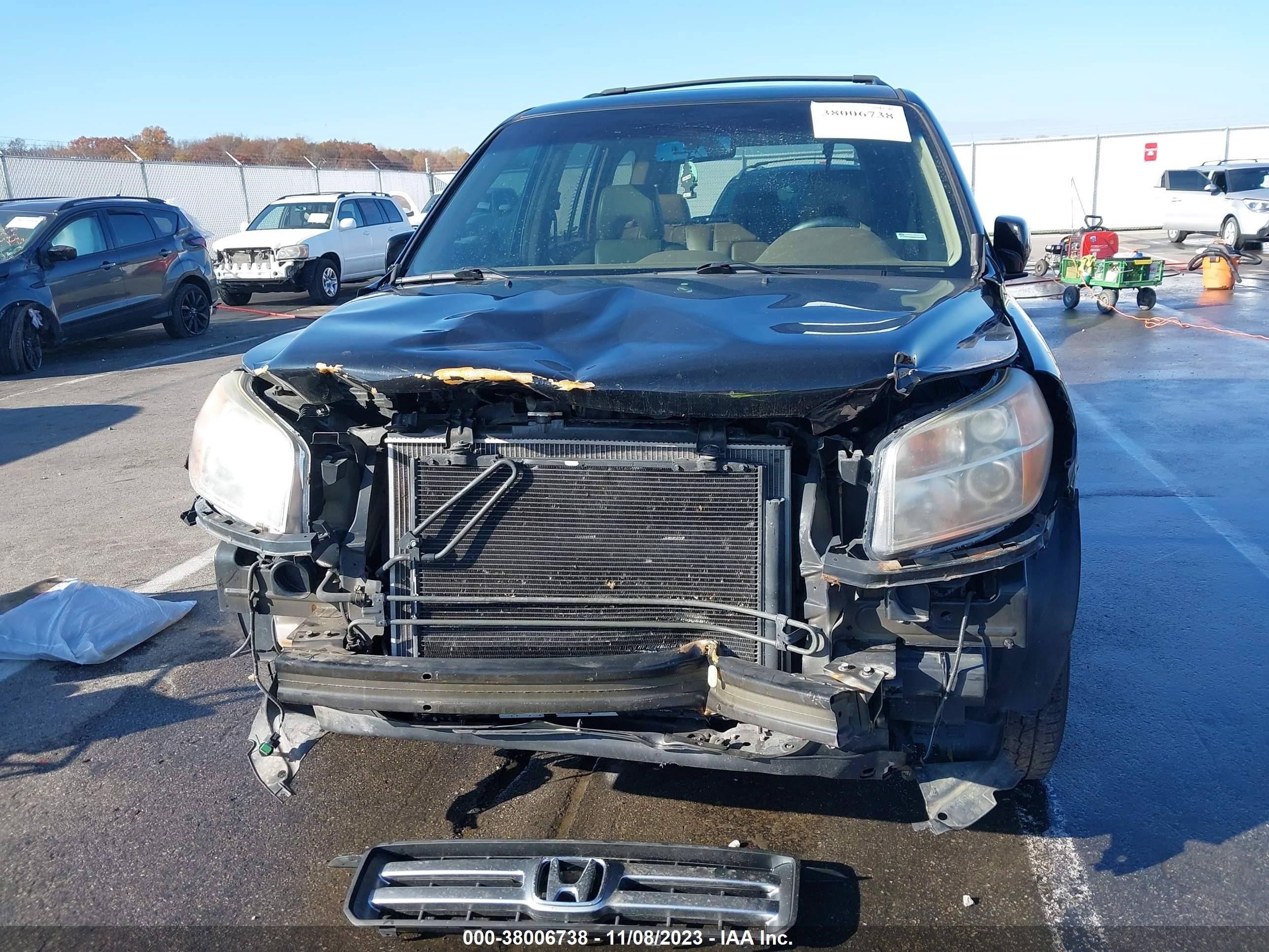 Photo 12 VIN: 5FNYF18537B009620 - HONDA PILOT 