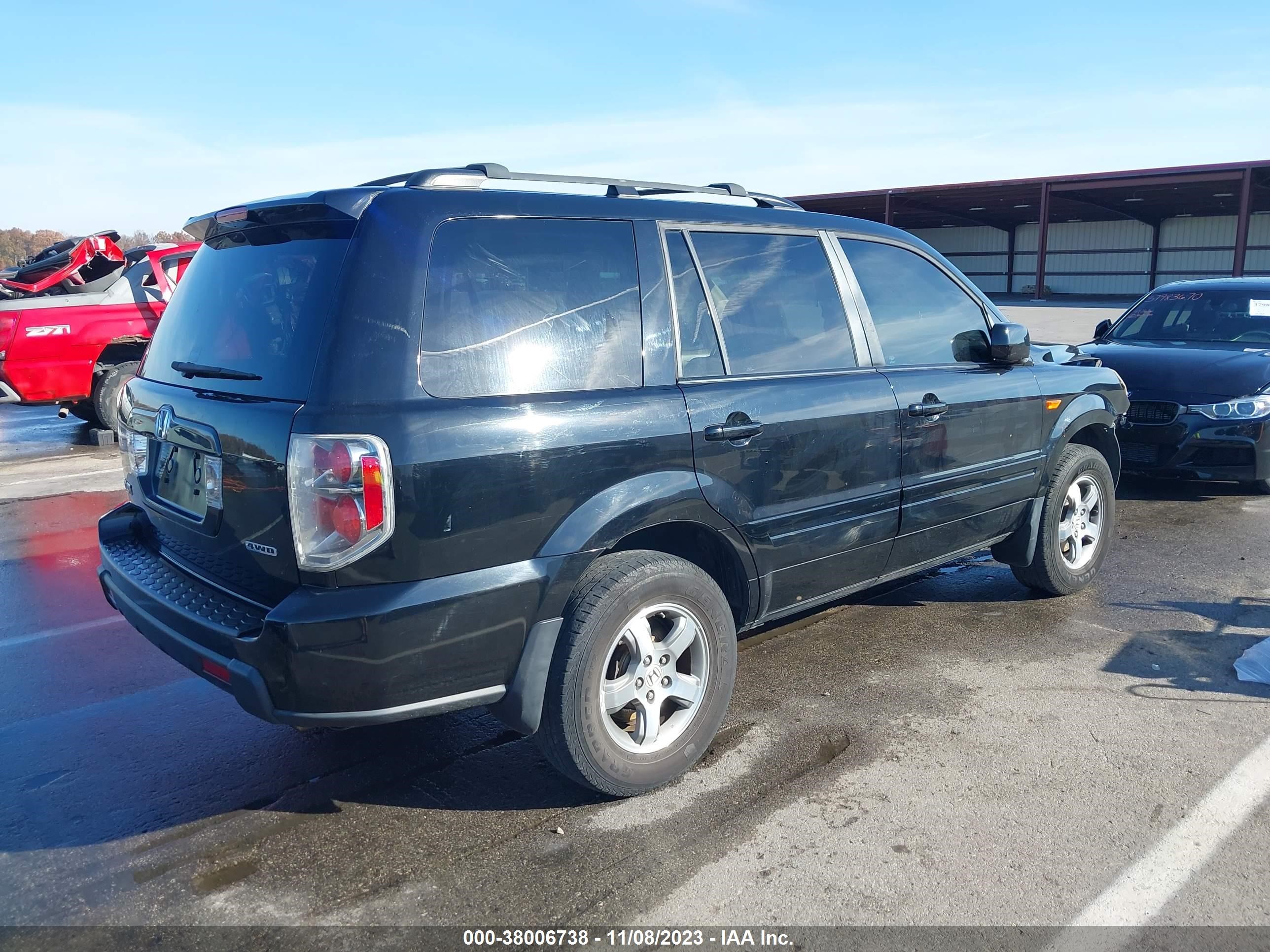 Photo 3 VIN: 5FNYF18537B009620 - HONDA PILOT 