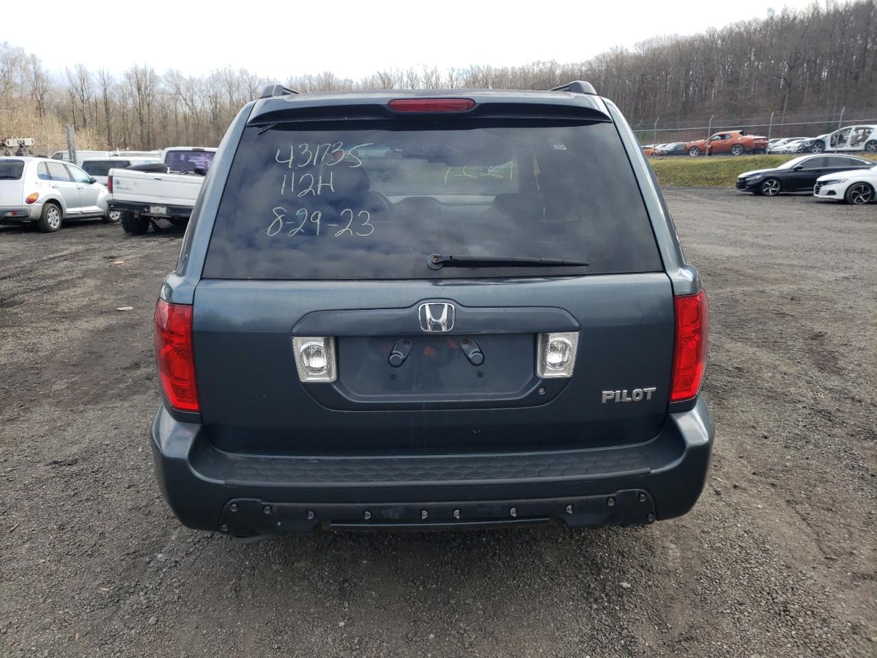 Photo 5 VIN: 5FNYF18544B005085 - HONDA PILOT 