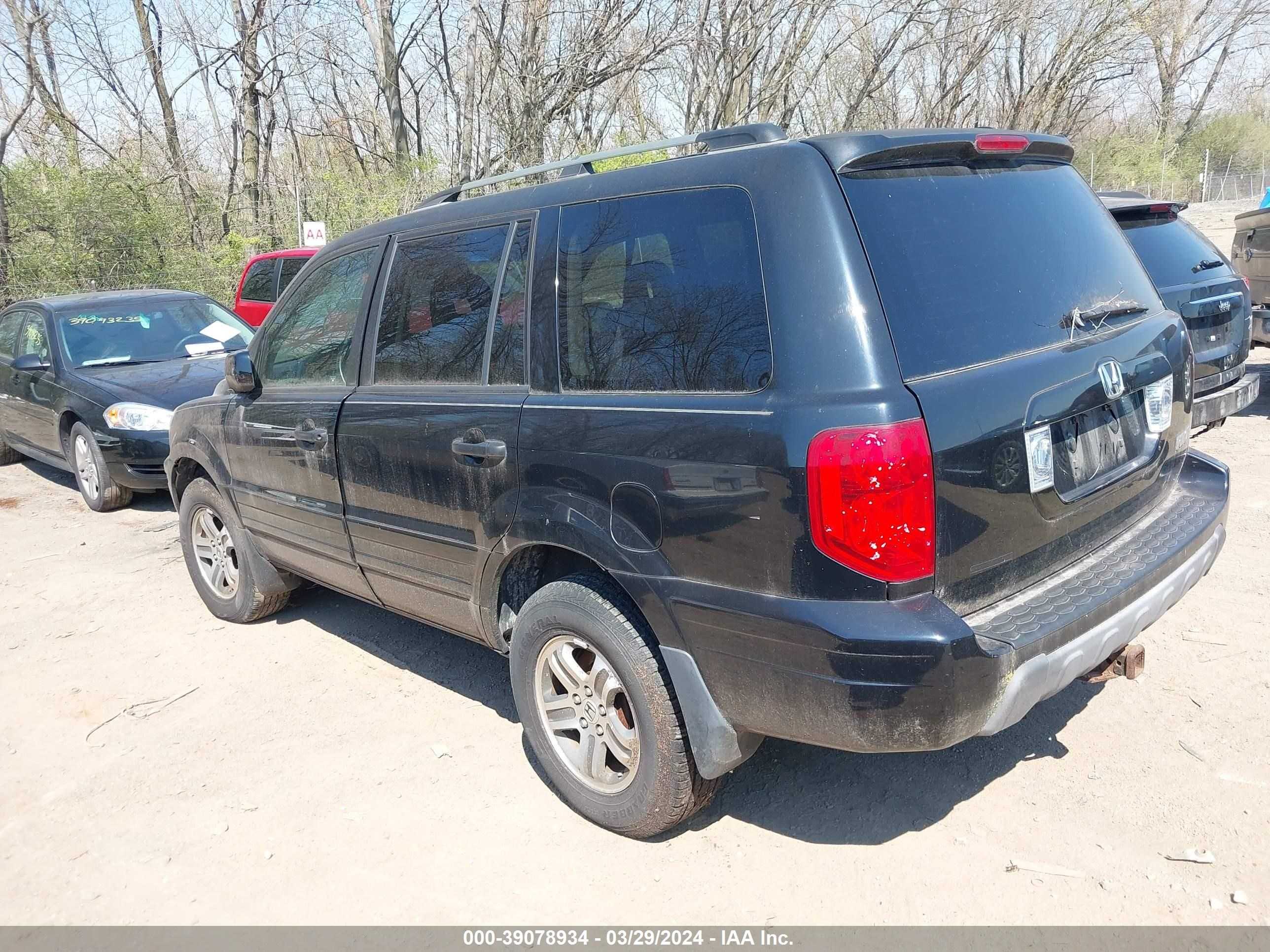 Photo 2 VIN: 5FNYF18545B016380 - HONDA PILOT 