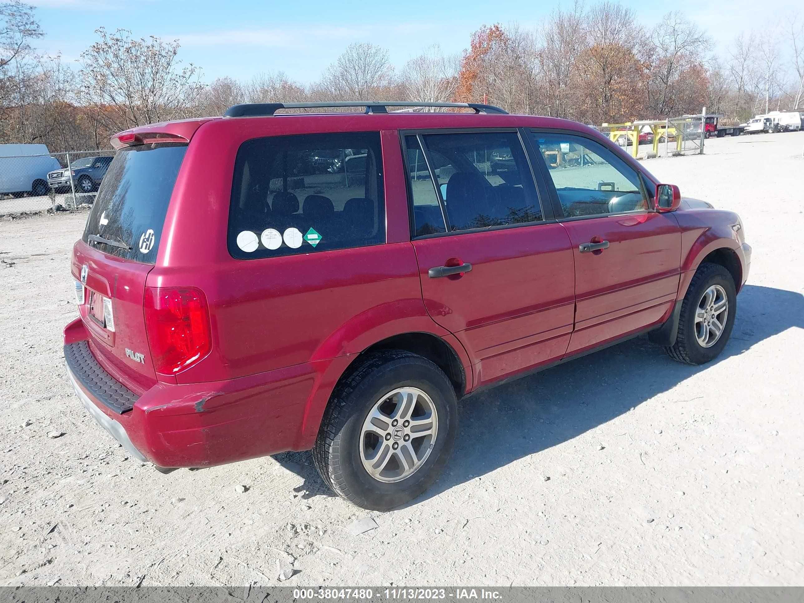 Photo 3 VIN: 5FNYF18545B065904 - HONDA PILOT 