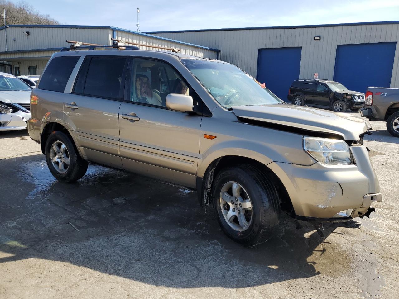 Photo 3 VIN: 5FNYF18546B007700 - HONDA PILOT 