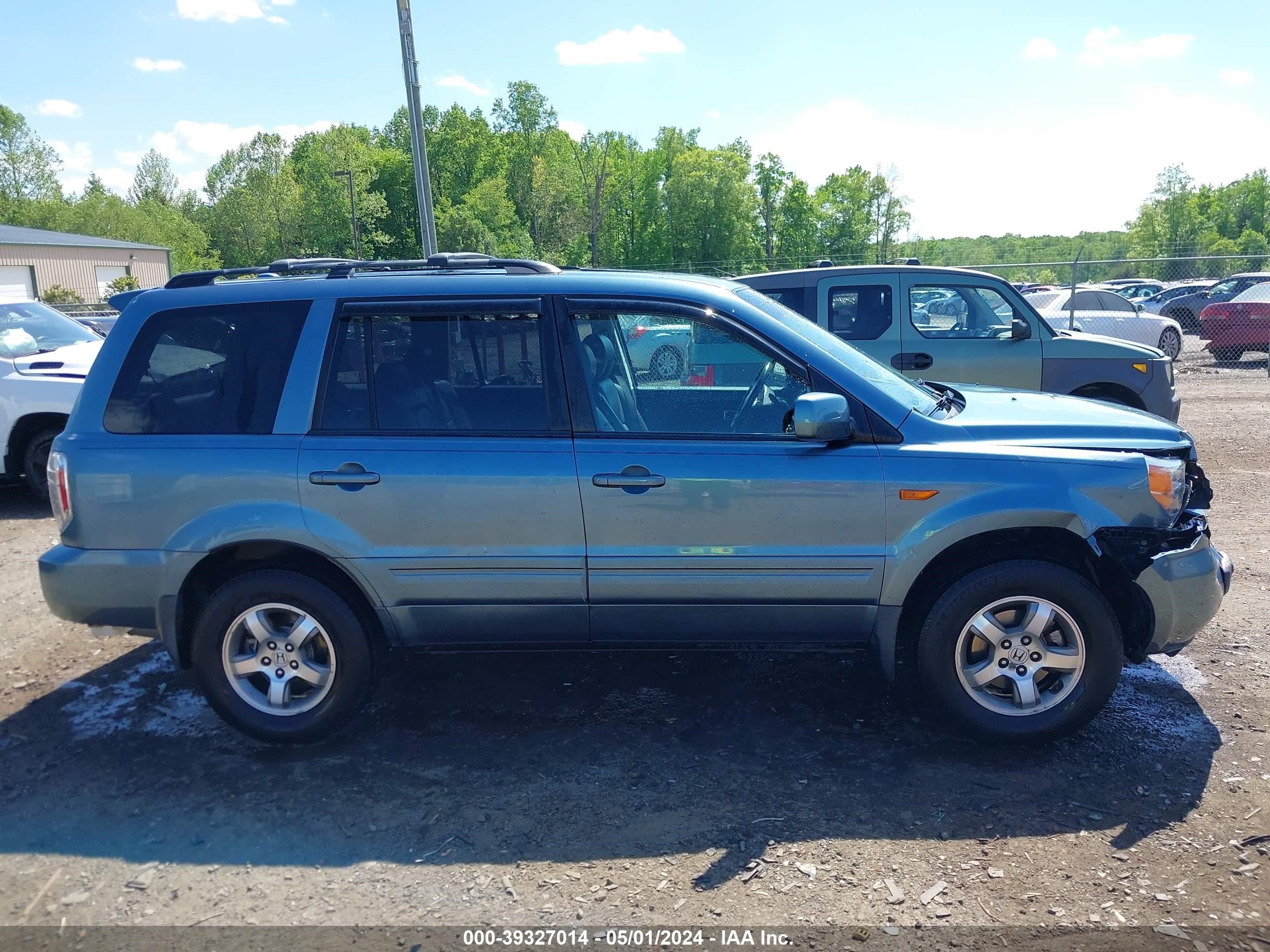 Photo 12 VIN: 5FNYF18546B007986 - HONDA PILOT 