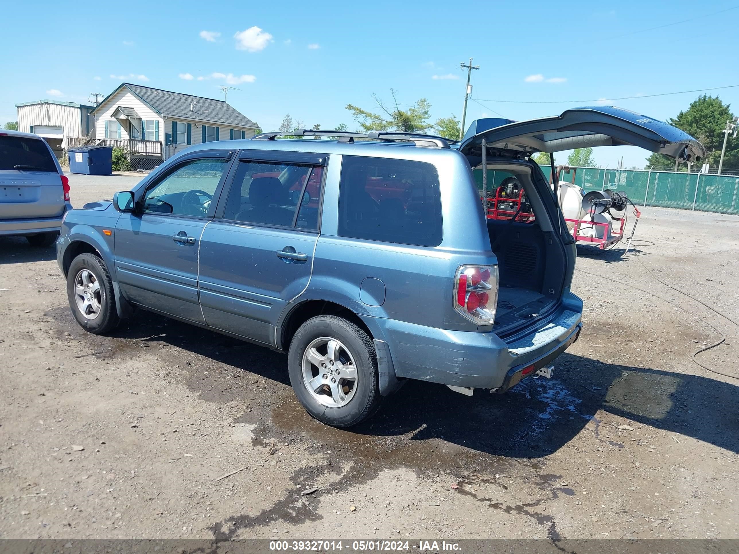 Photo 2 VIN: 5FNYF18546B007986 - HONDA PILOT 