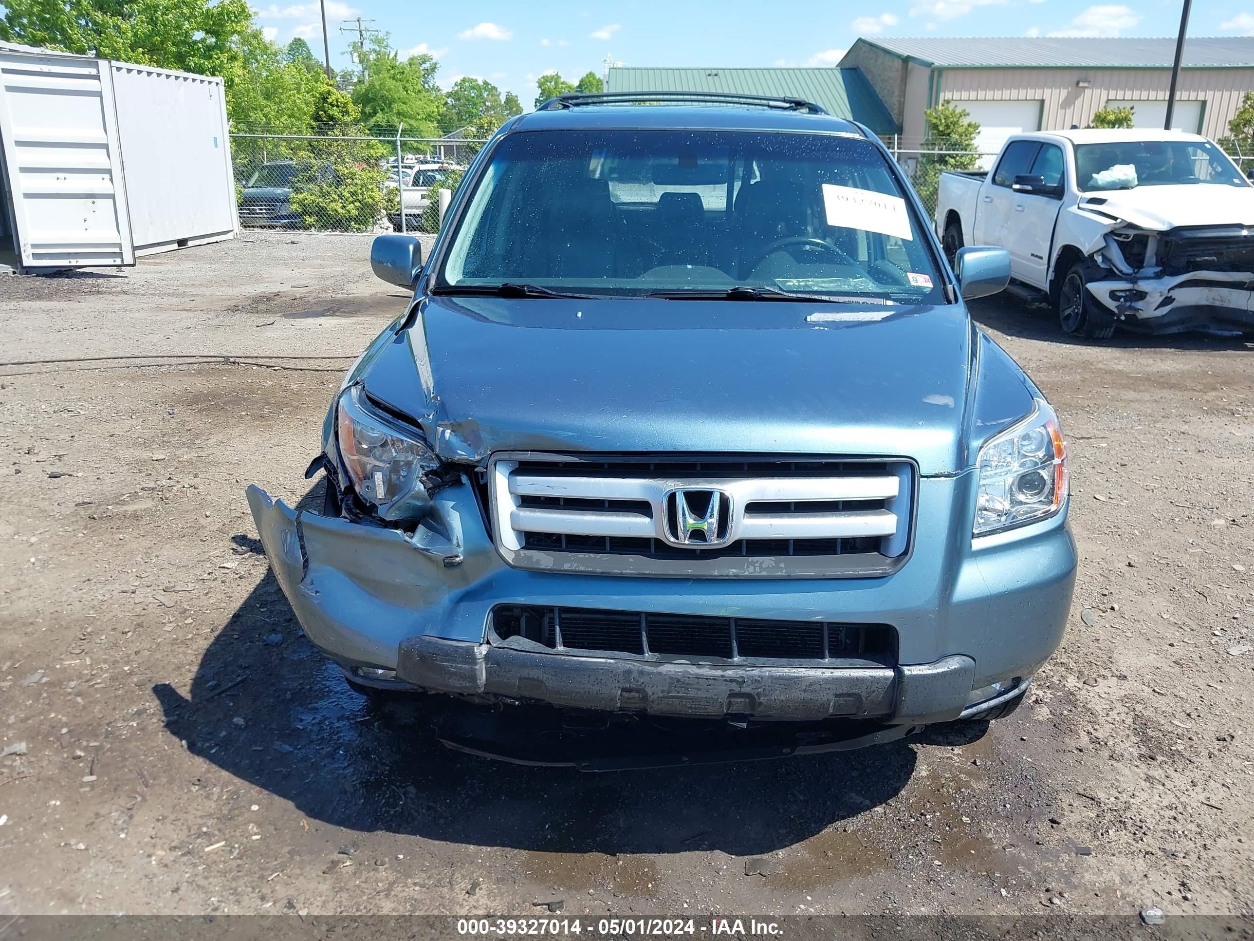 Photo 5 VIN: 5FNYF18546B007986 - HONDA PILOT 