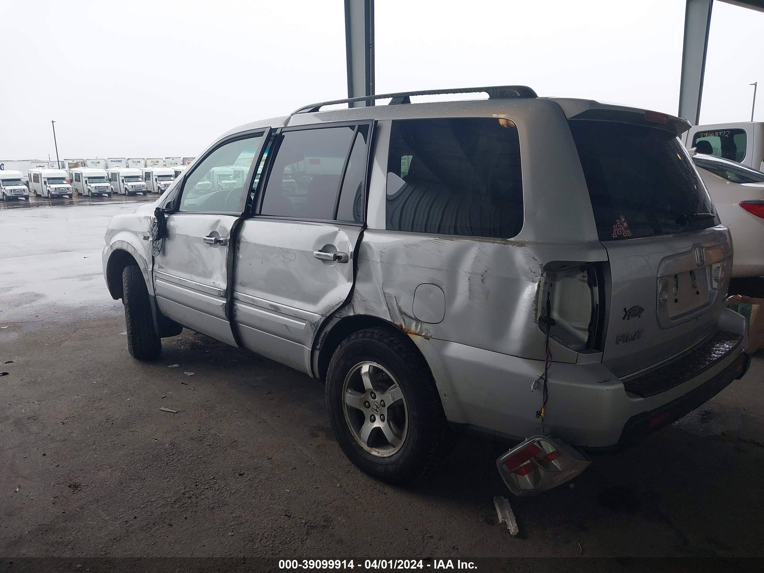 Photo 2 VIN: 5FNYF18547B006399 - HONDA PILOT 