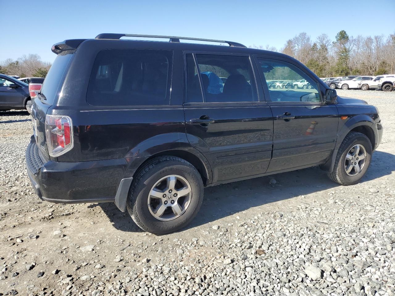 Photo 2 VIN: 5FNYF18557B006640 - HONDA PILOT 